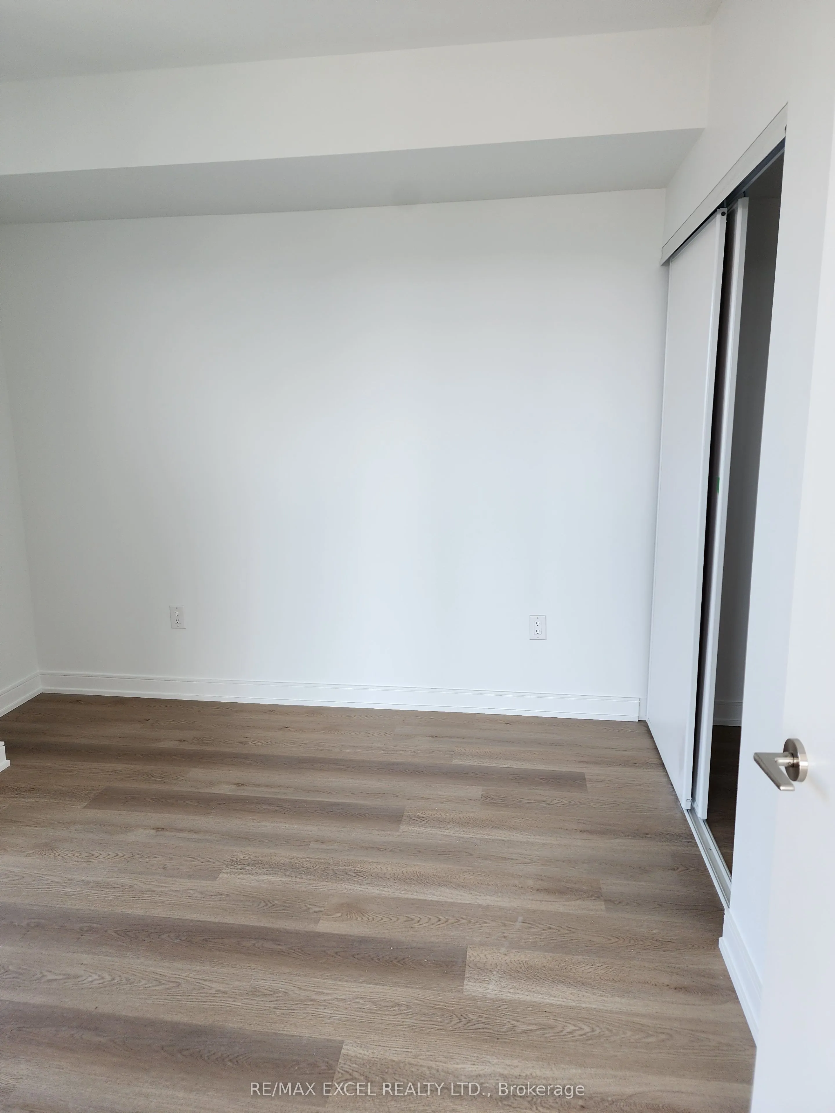 3009 Novar Road, #905