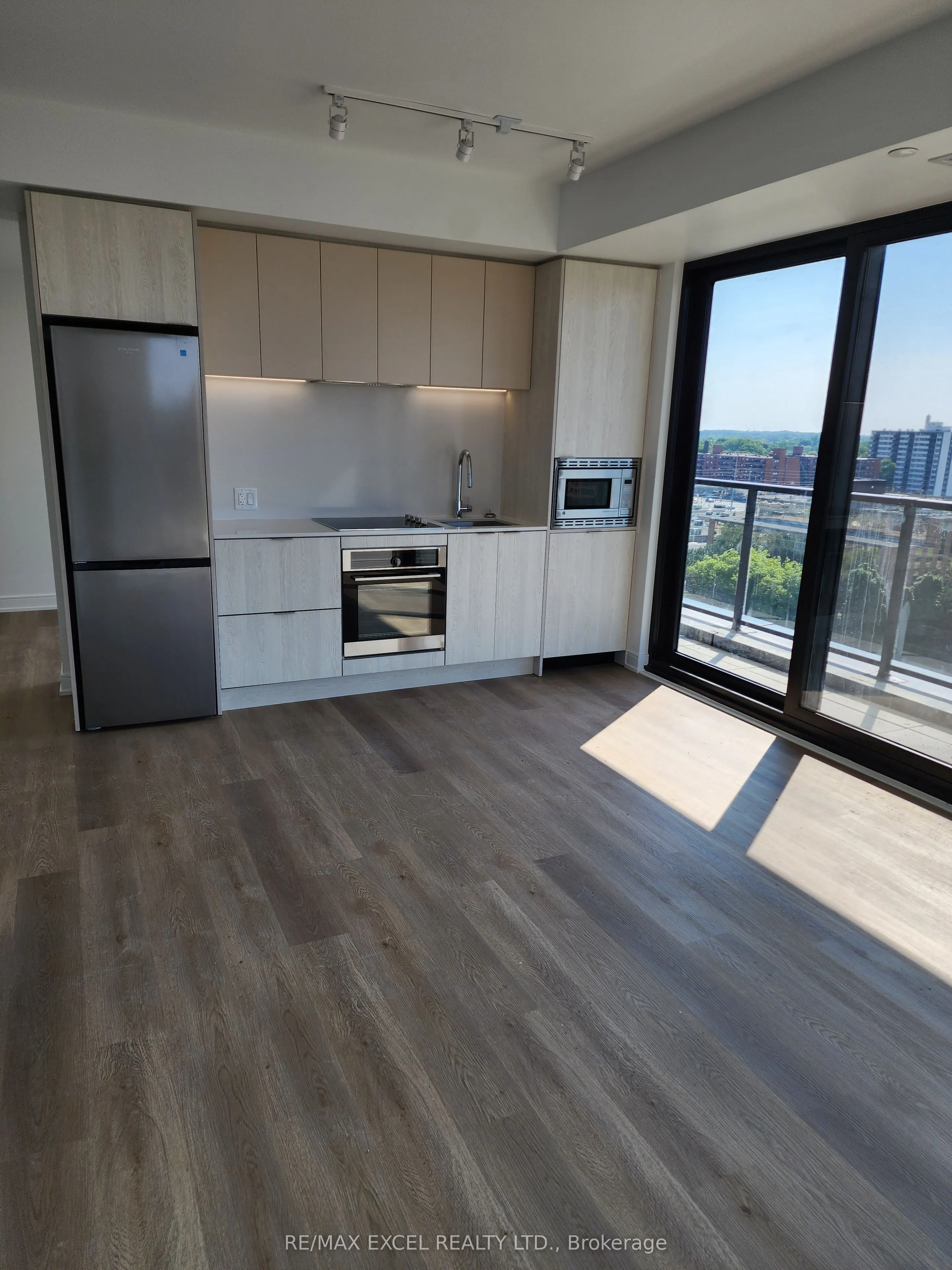 3009 Novar Road, #905