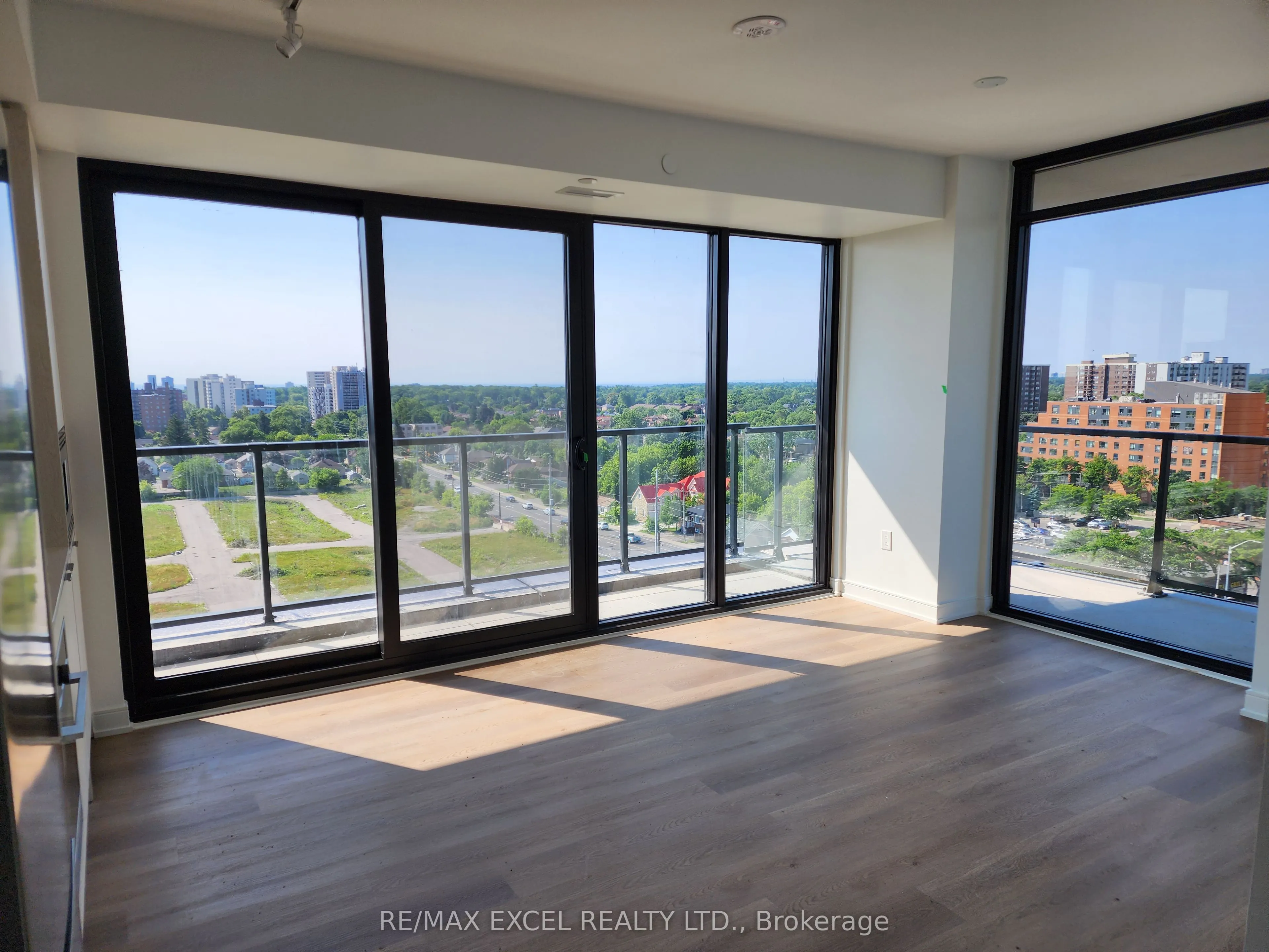 3009 Novar Road, #905
