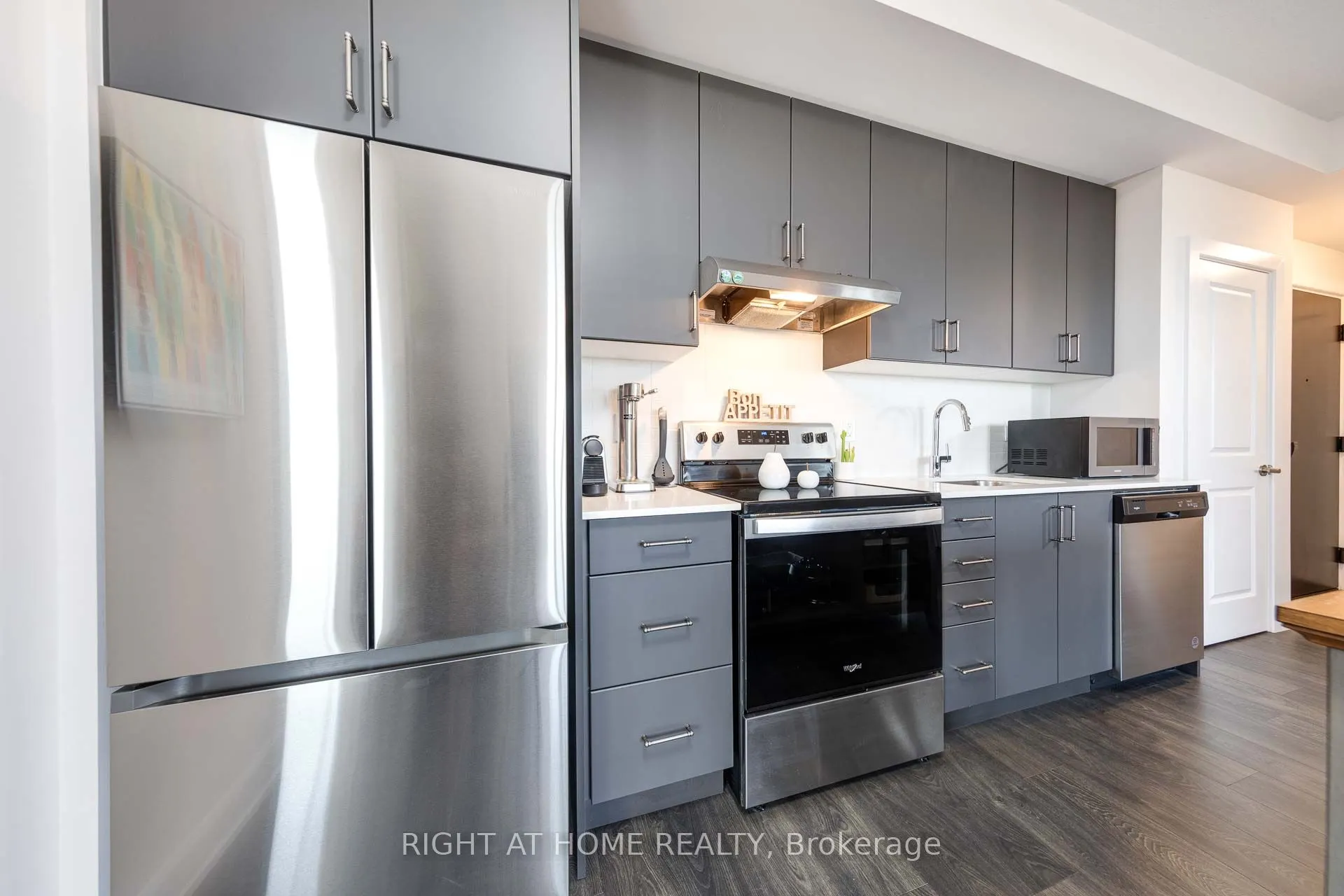 3200 William Coltson Avenue, #608