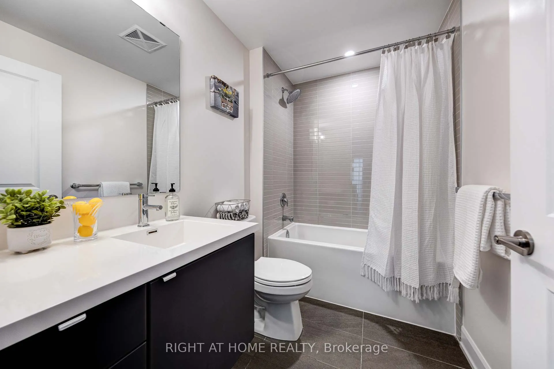 3200 William Coltson Avenue, #608