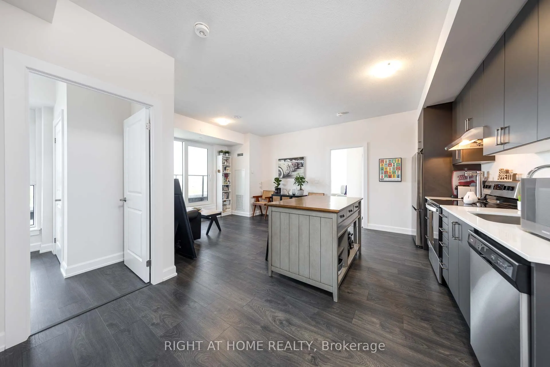 3200 William Coltson Avenue, #608
