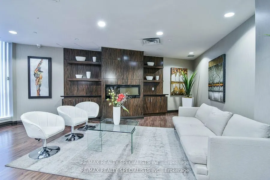 3 Michael Powers Place, #1807
