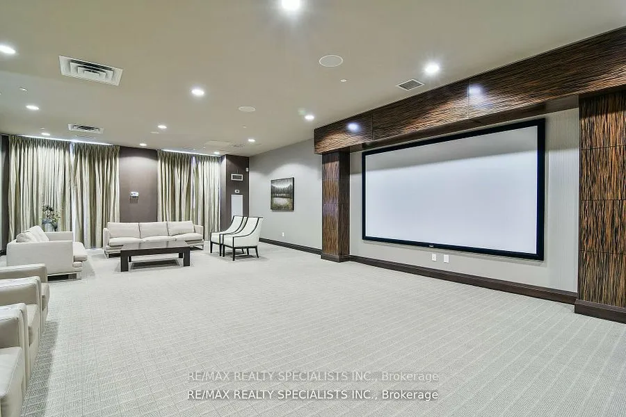 3 Michael Powers Place, #1807