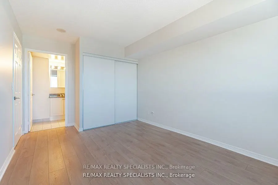 3 Michael Powers Place, #1807