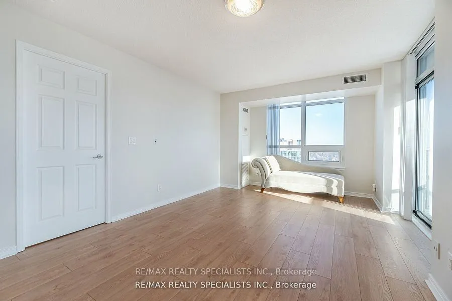 3 Michael Powers Place, #1807