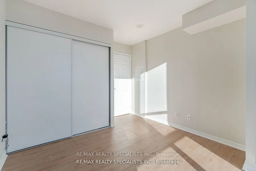 3 Michael Powers Place, #1807
