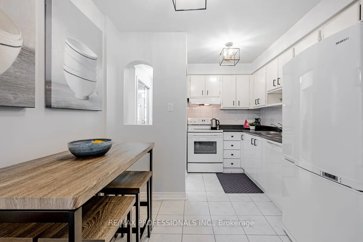 1180 Mississauga Valley Boulevard, #41