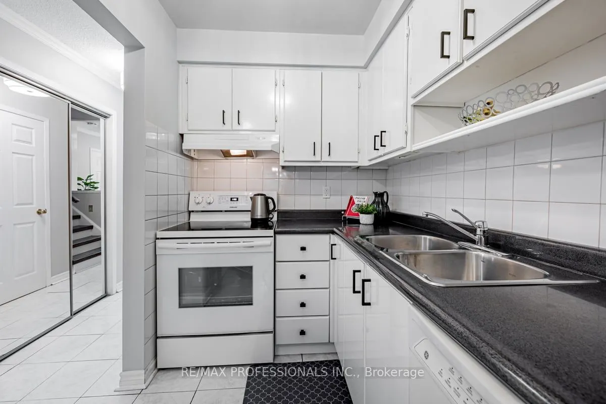 1180 Mississauga Valley Boulevard, #41