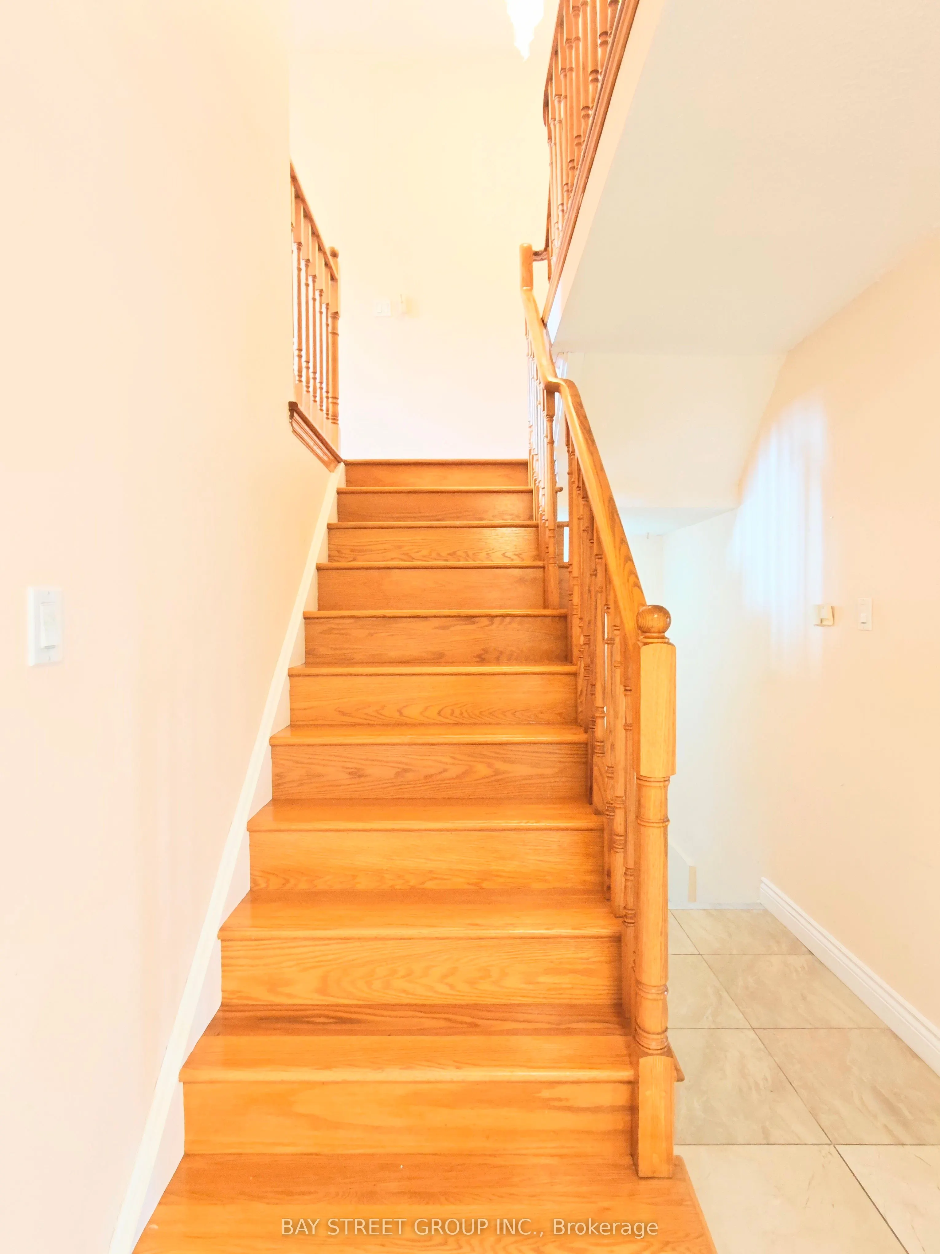 5251 Astwell Avenue, #Upper