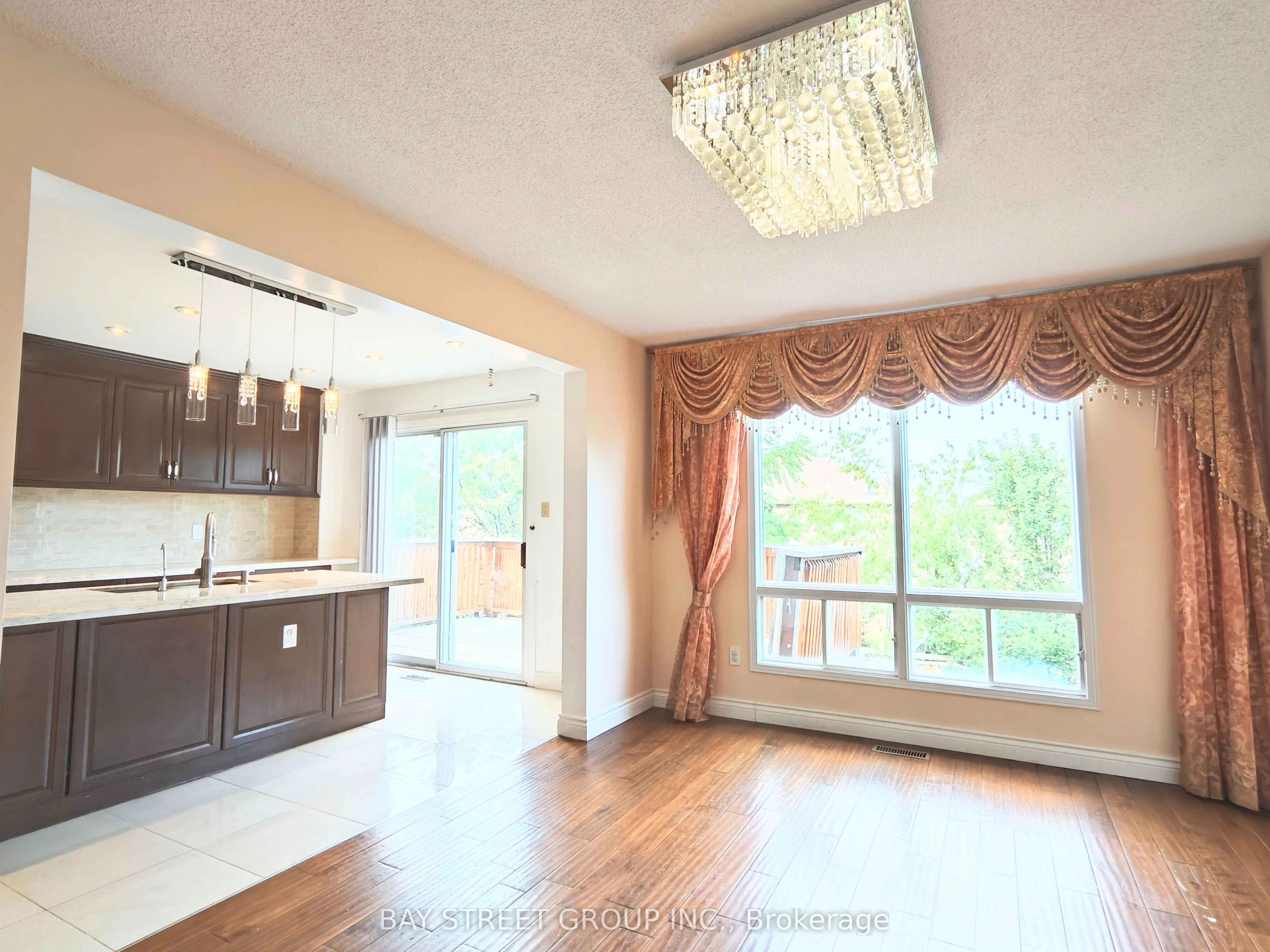 5251 Astwell Avenue, #Upper