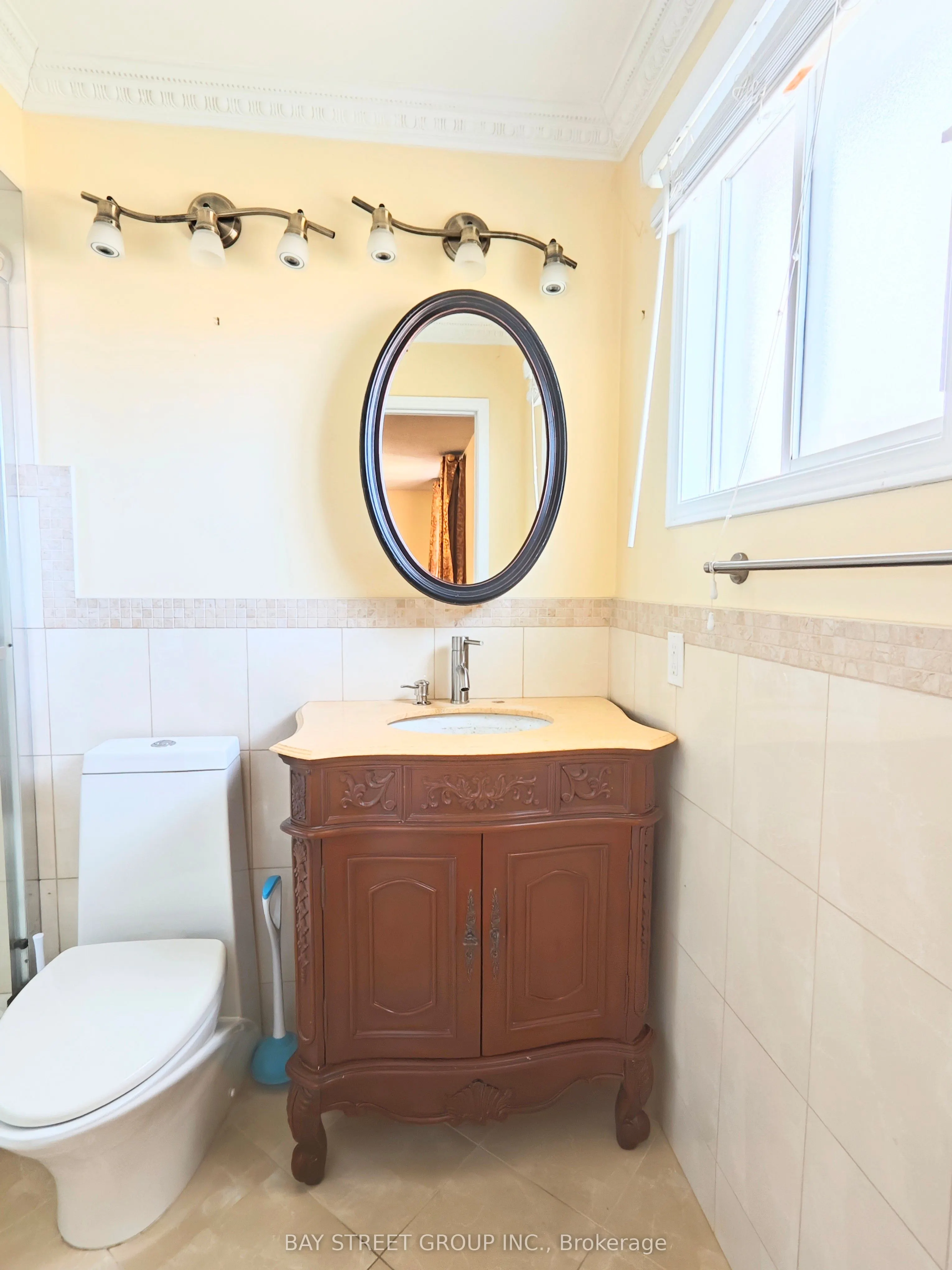 5251 Astwell Avenue, #Upper
