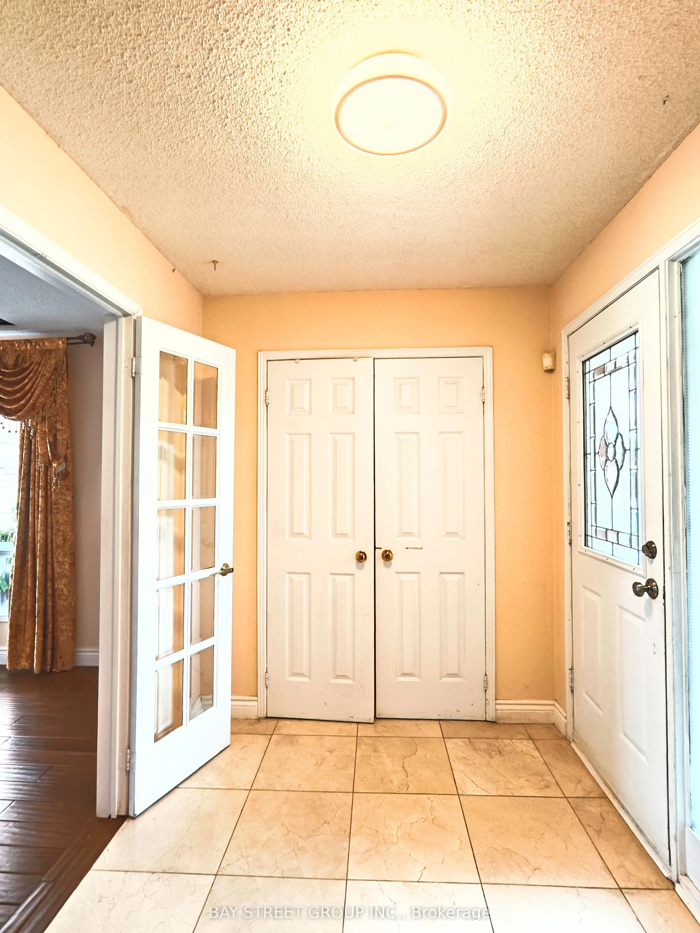 5251 Astwell Avenue, #Upper