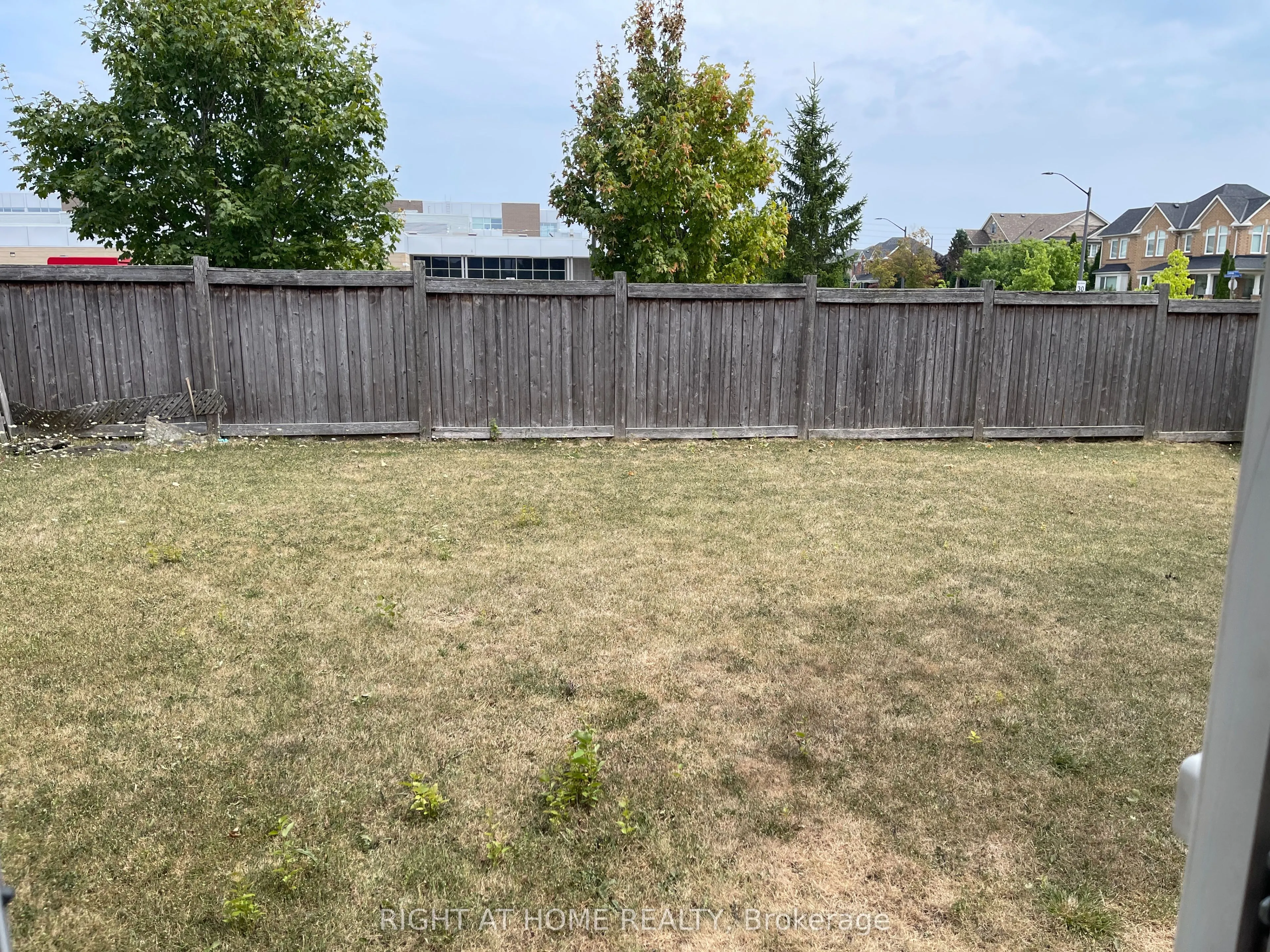 5761 Churchill Meadows Boulevard