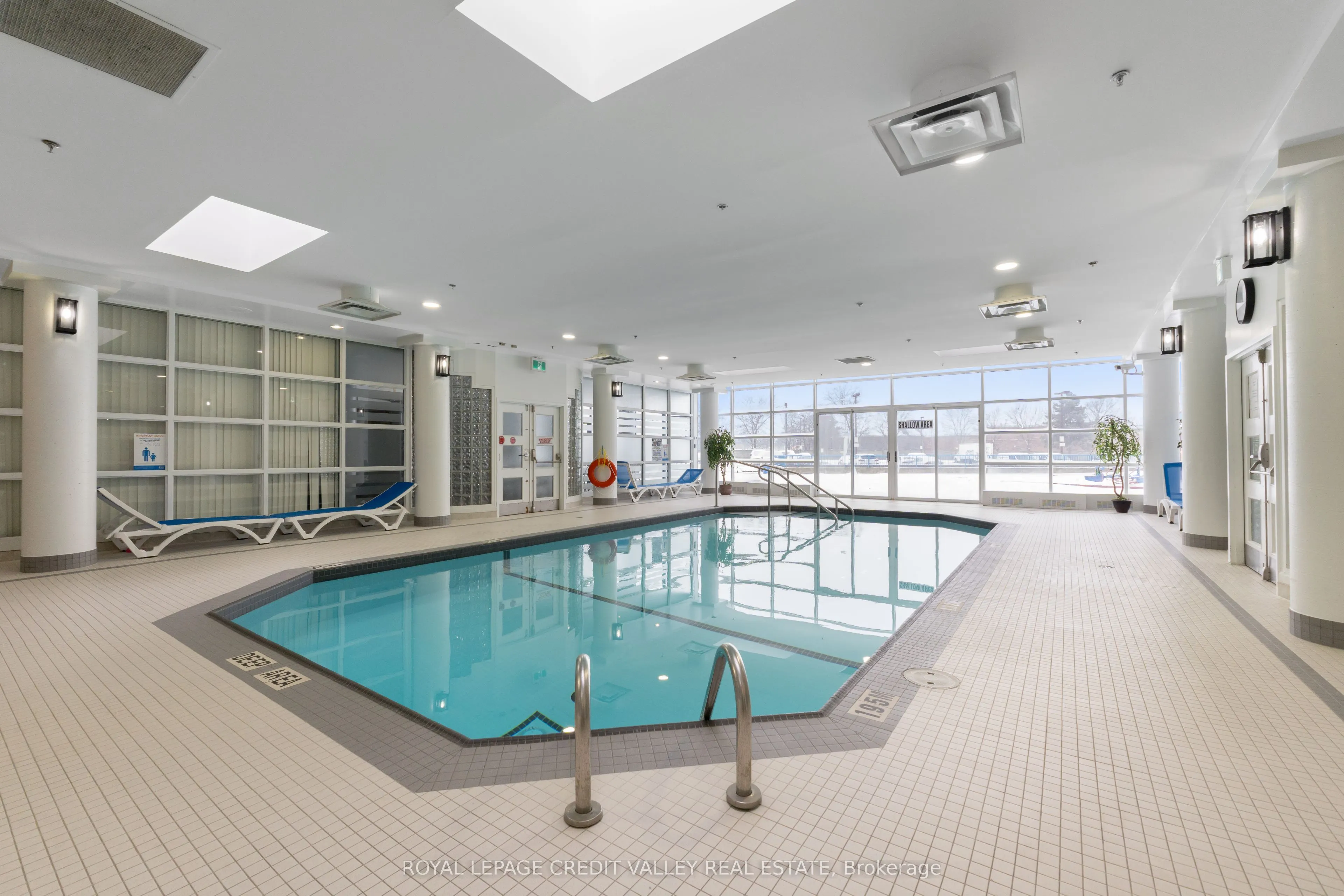 25 Trailwood Drive, #303