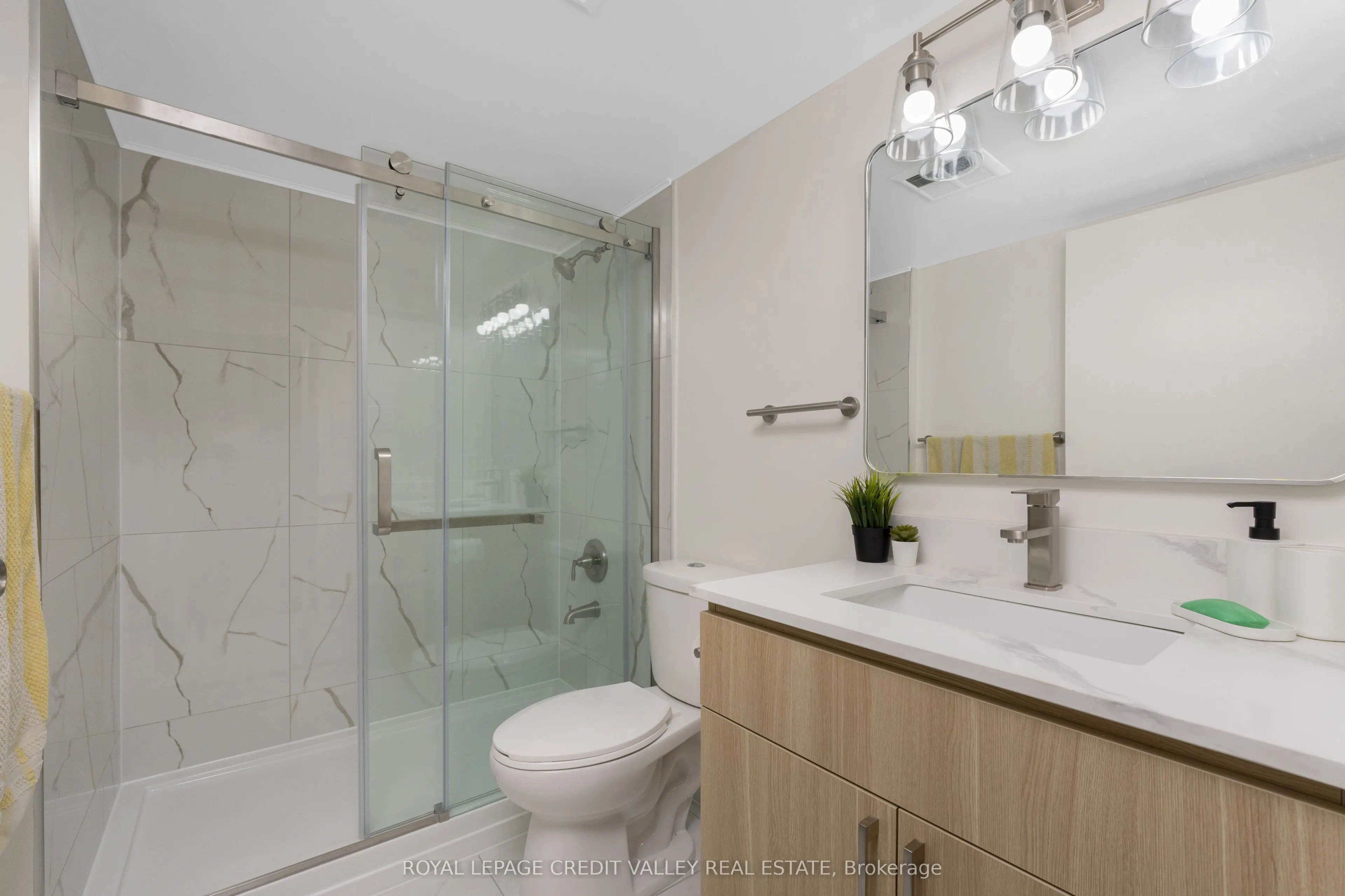 25 Trailwood Drive, #303