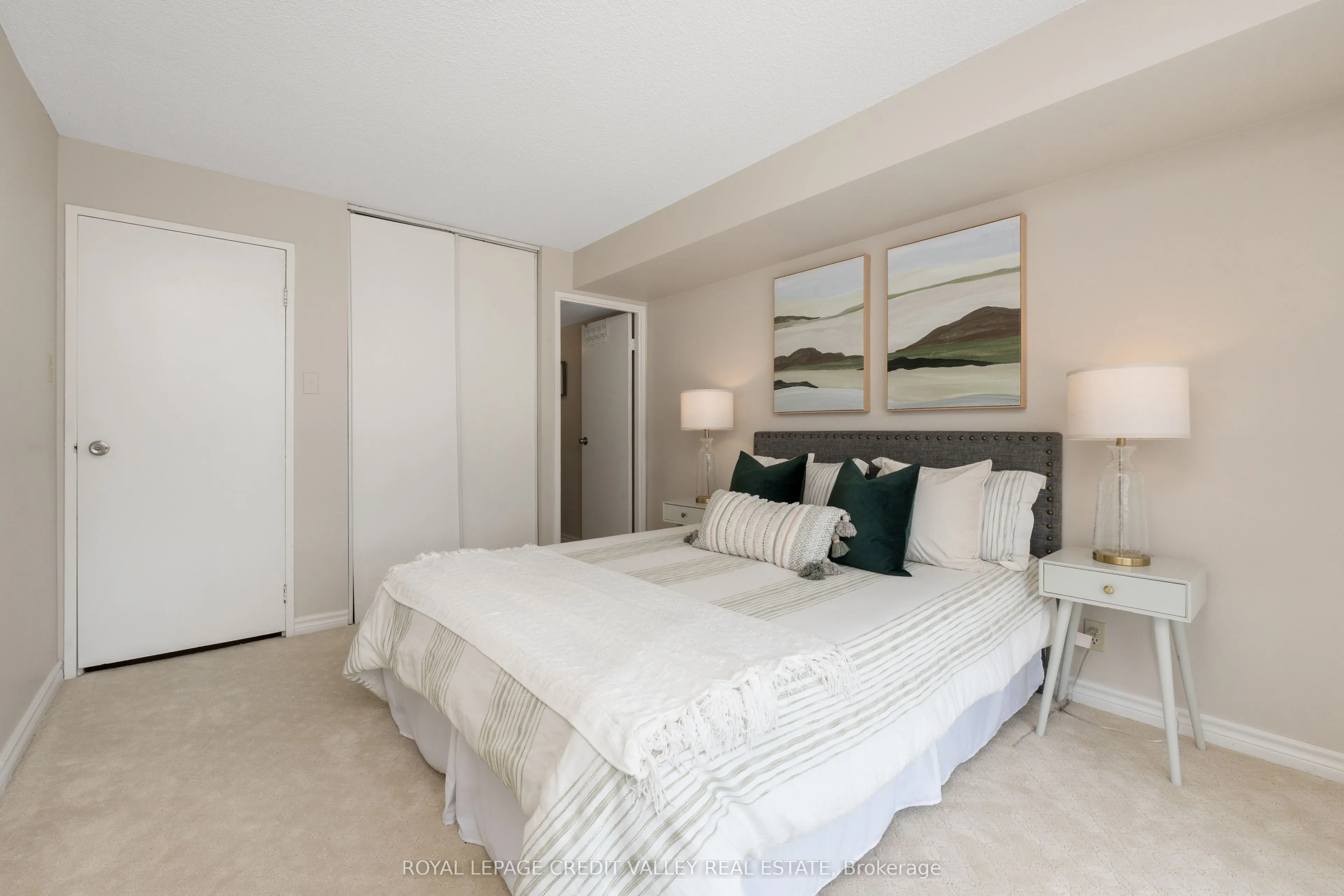 25 Trailwood Drive, #303