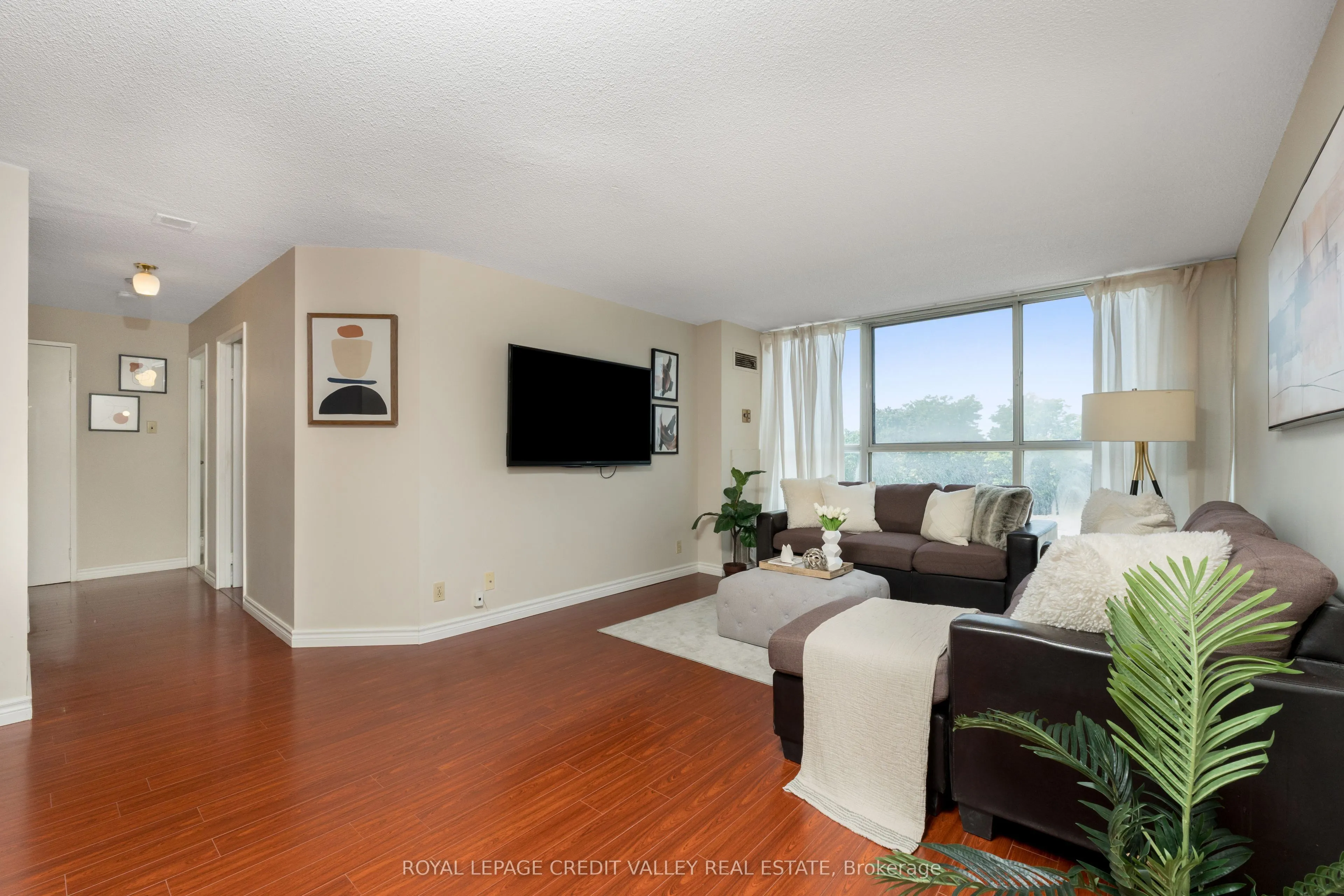 25 Trailwood Drive, #303