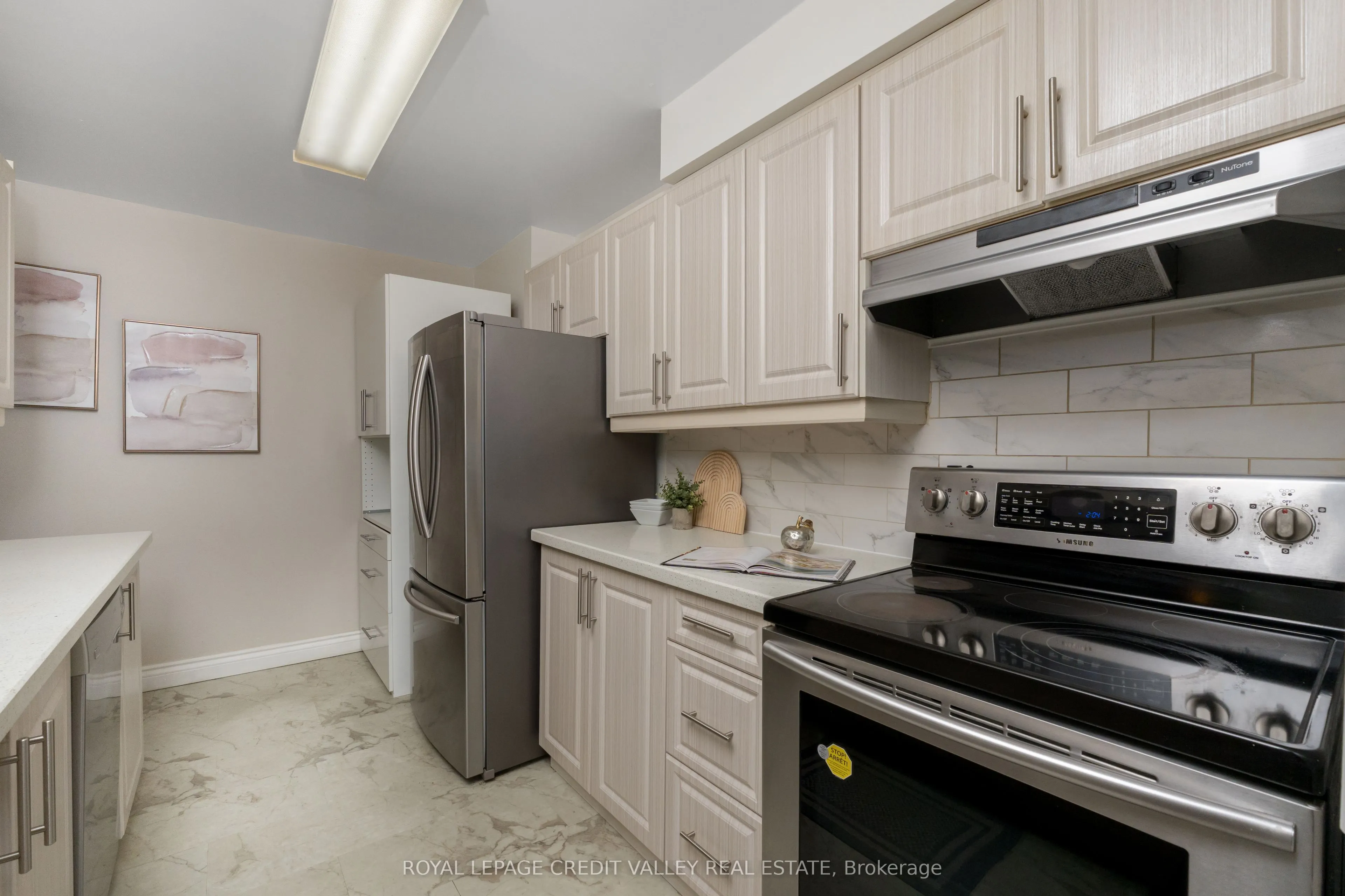 25 Trailwood Drive, #303