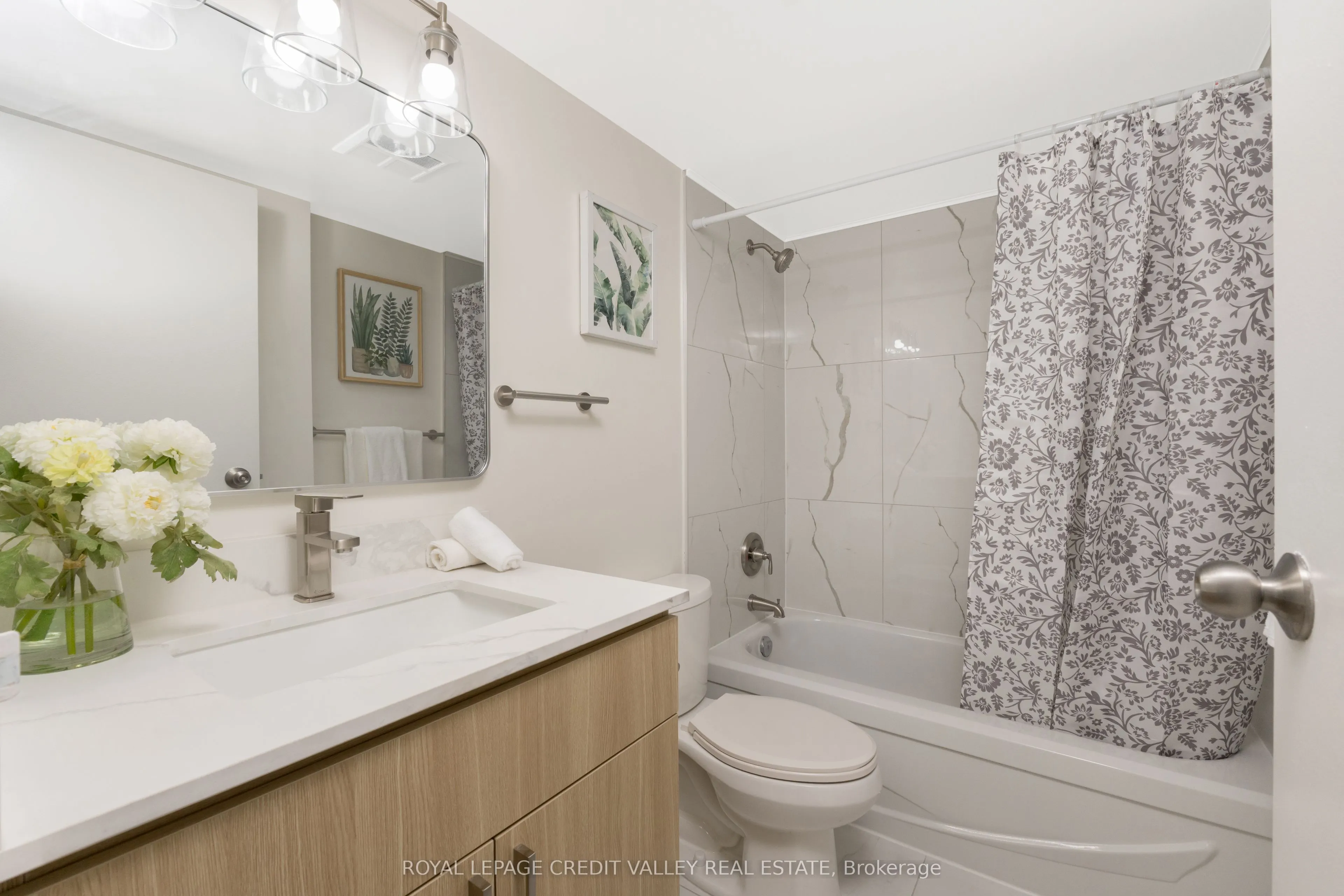 25 Trailwood Drive, #303