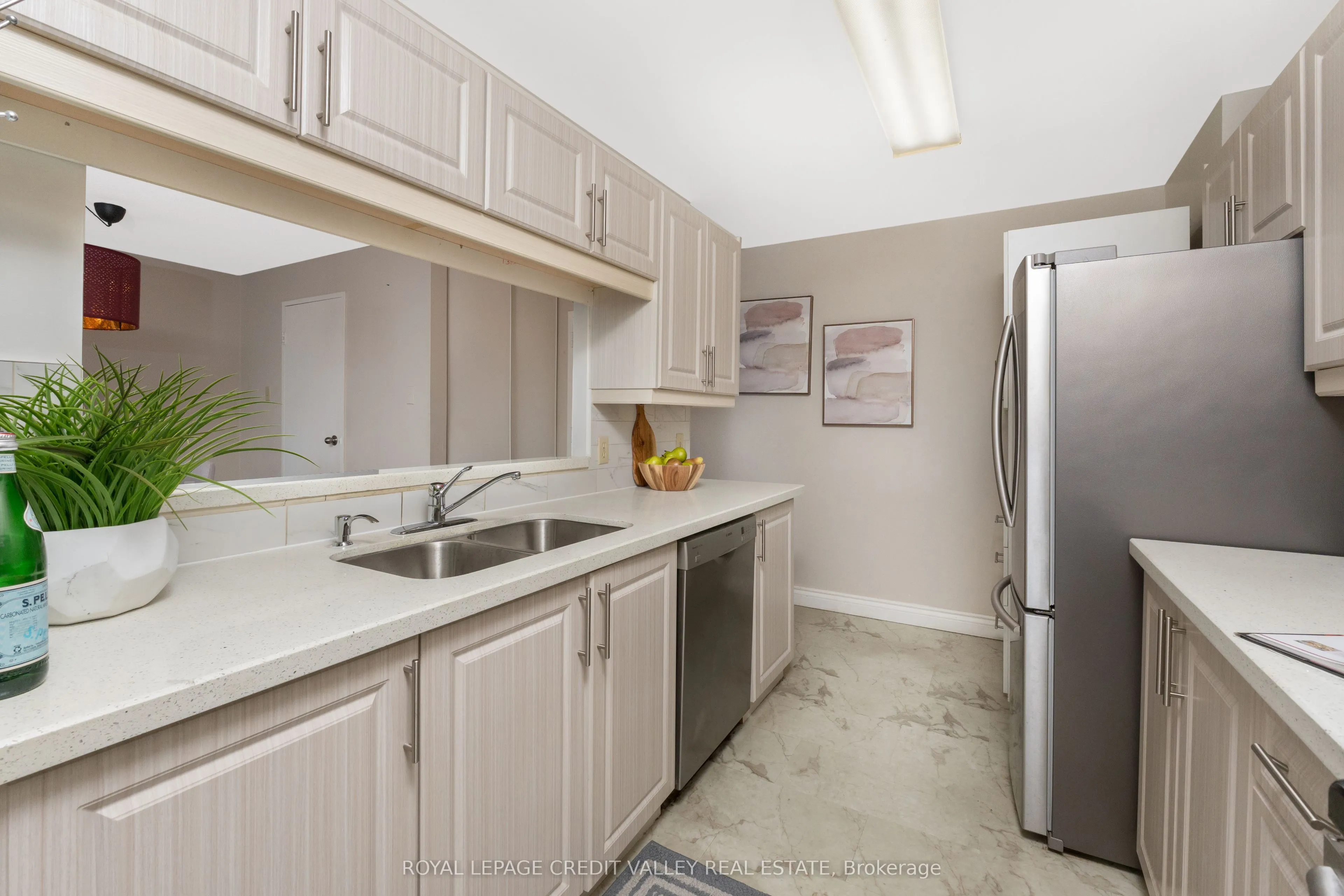 25 Trailwood Drive, #303