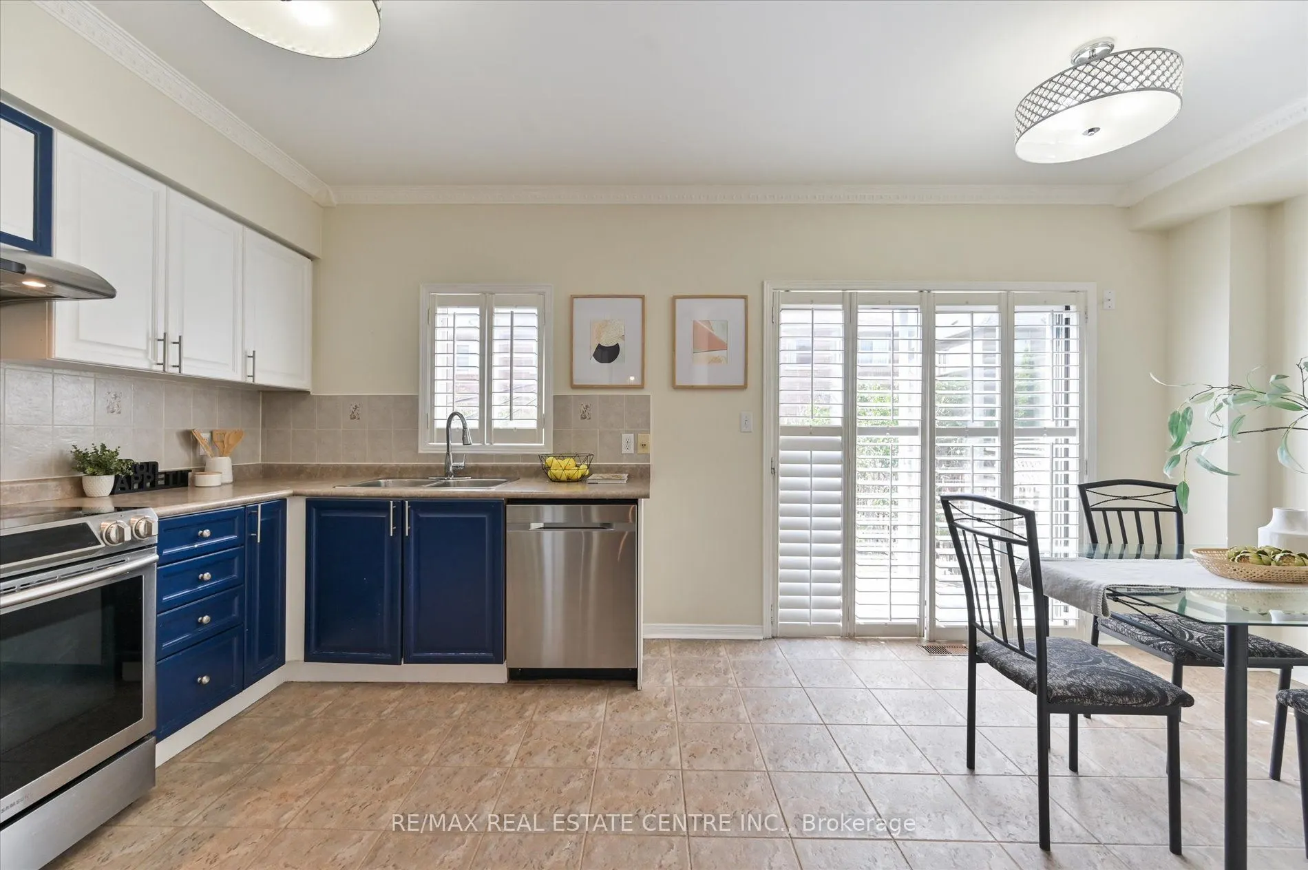 1091 Windbrook Grove