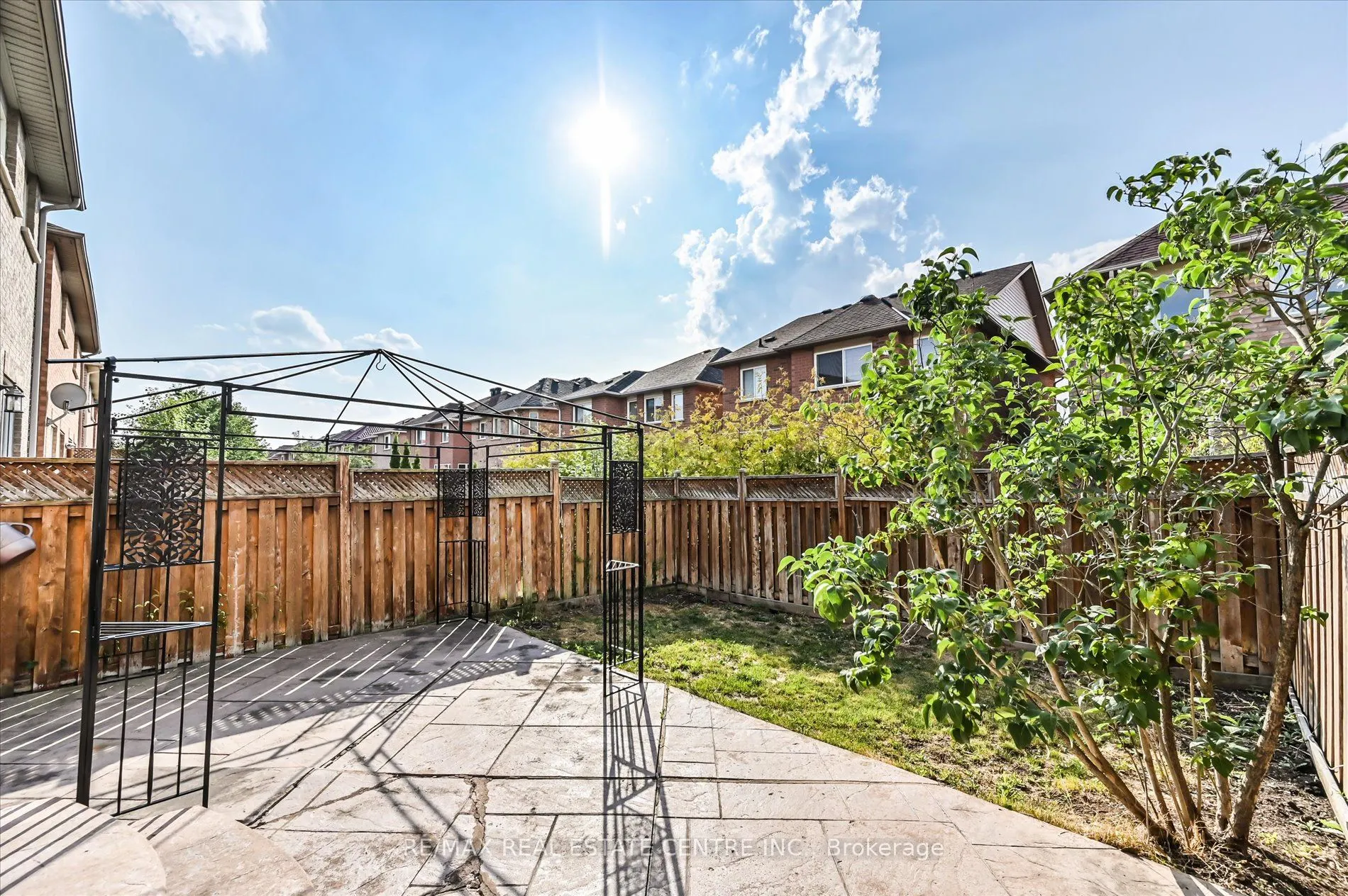 1091 Windbrook Grove