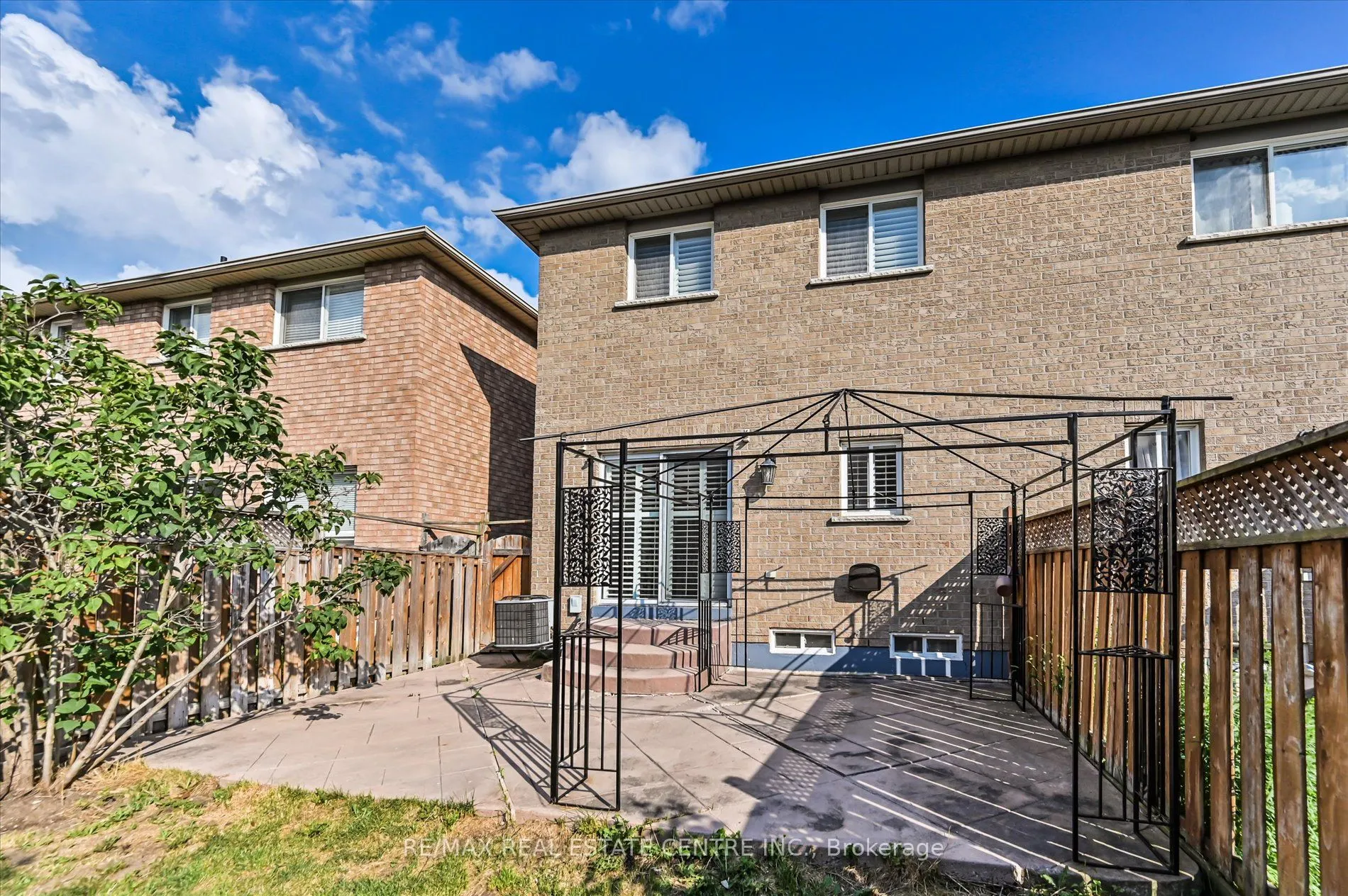 1091 Windbrook Grove