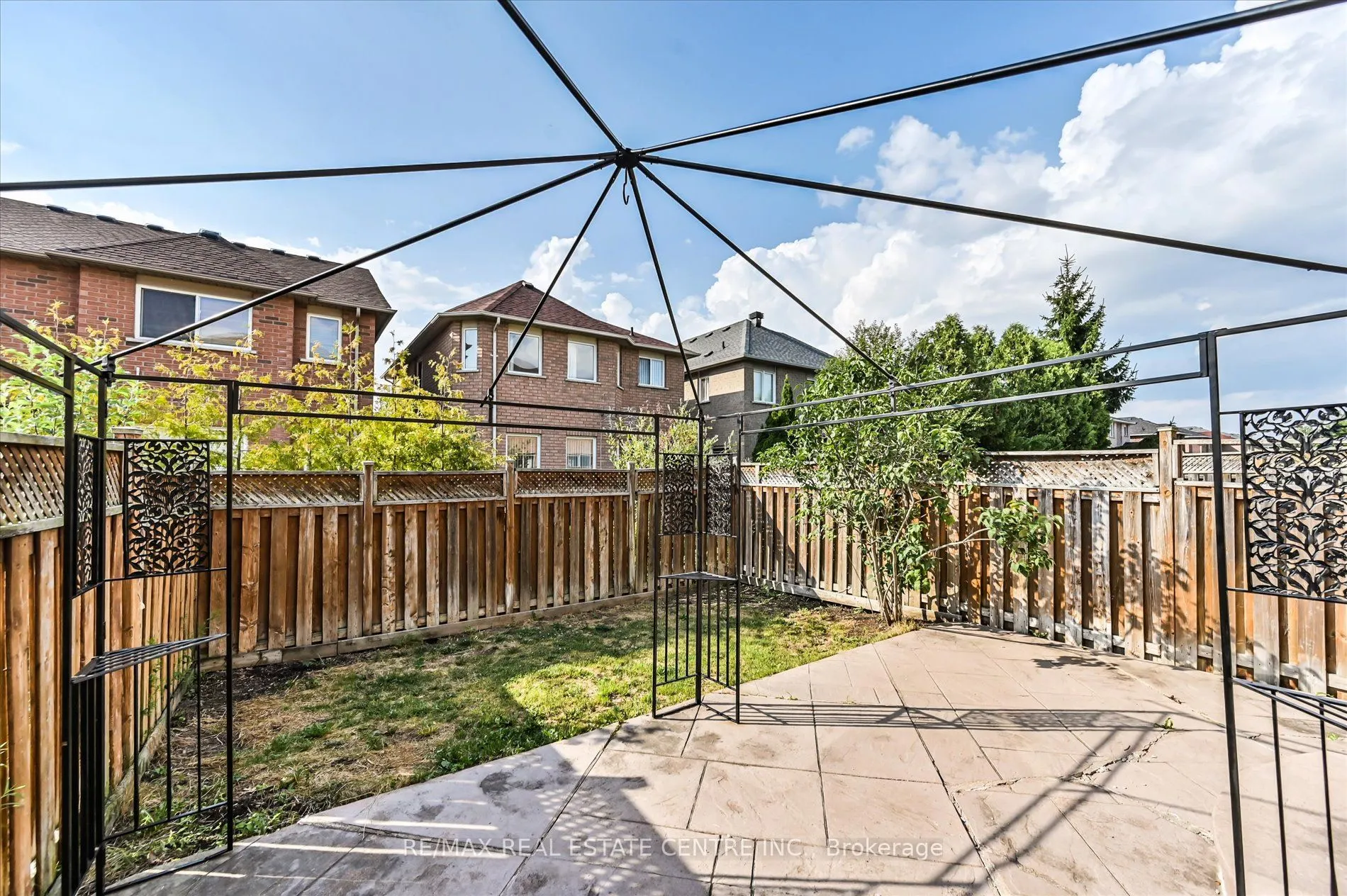 1091 Windbrook Grove