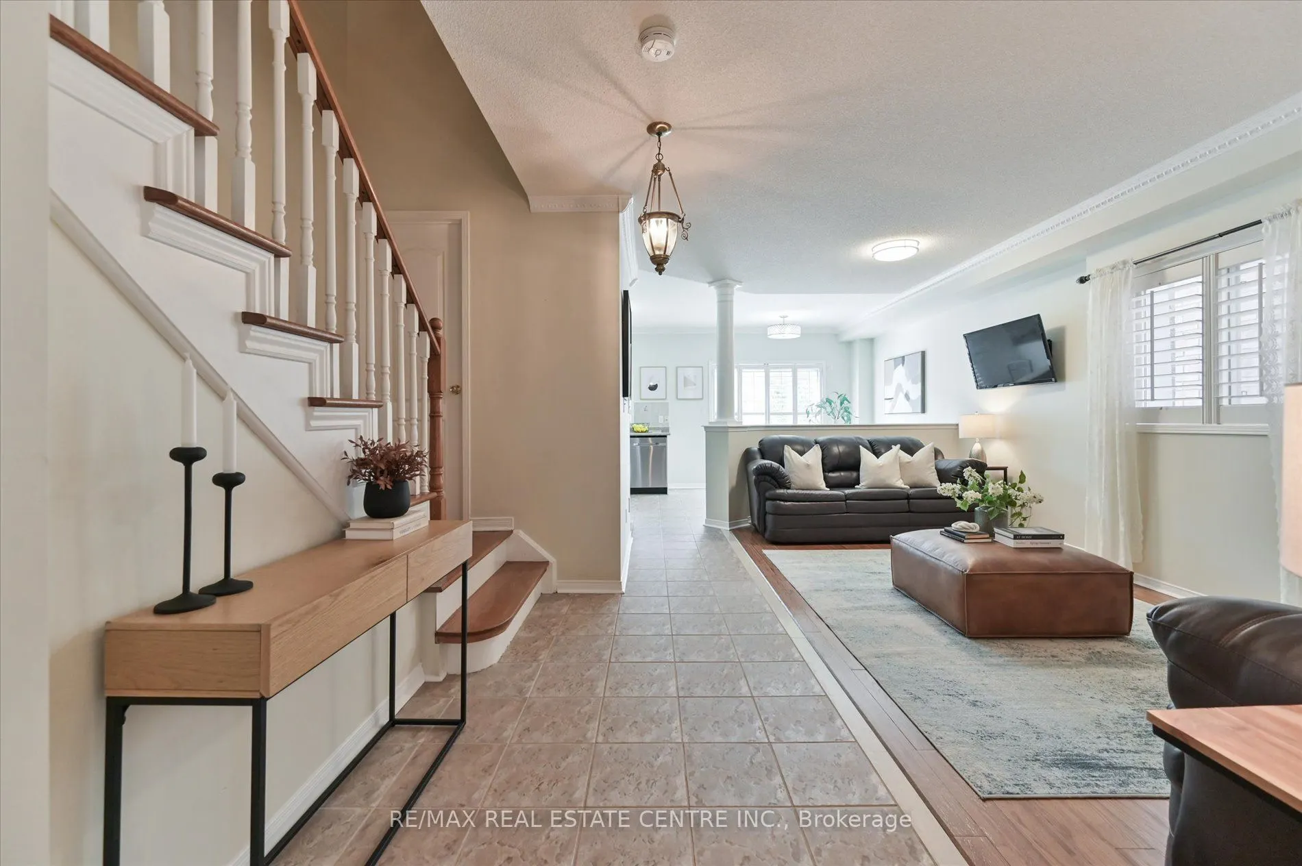 1091 Windbrook Grove