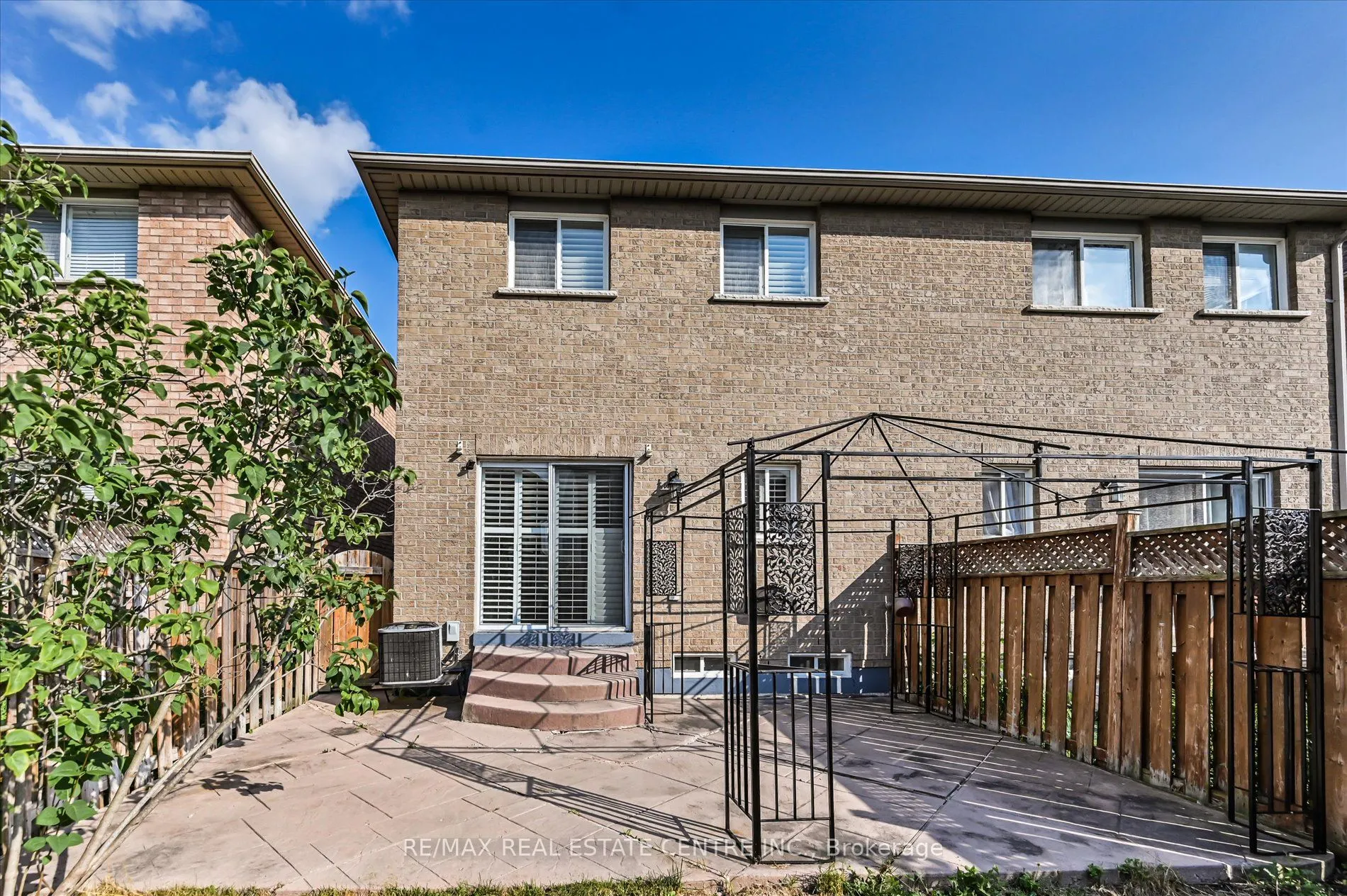1091 Windbrook Grove
