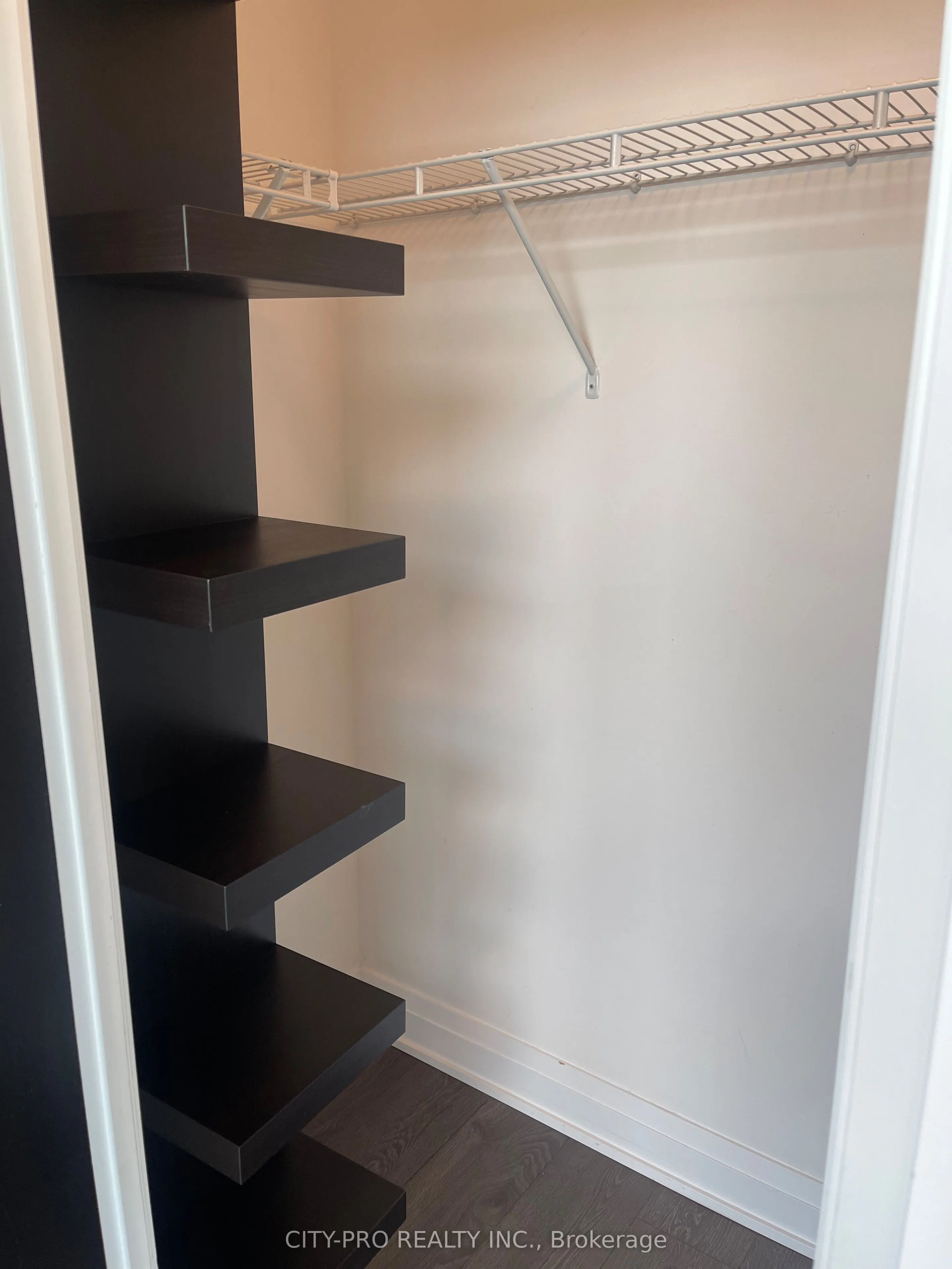 55 Speers Road S, #505