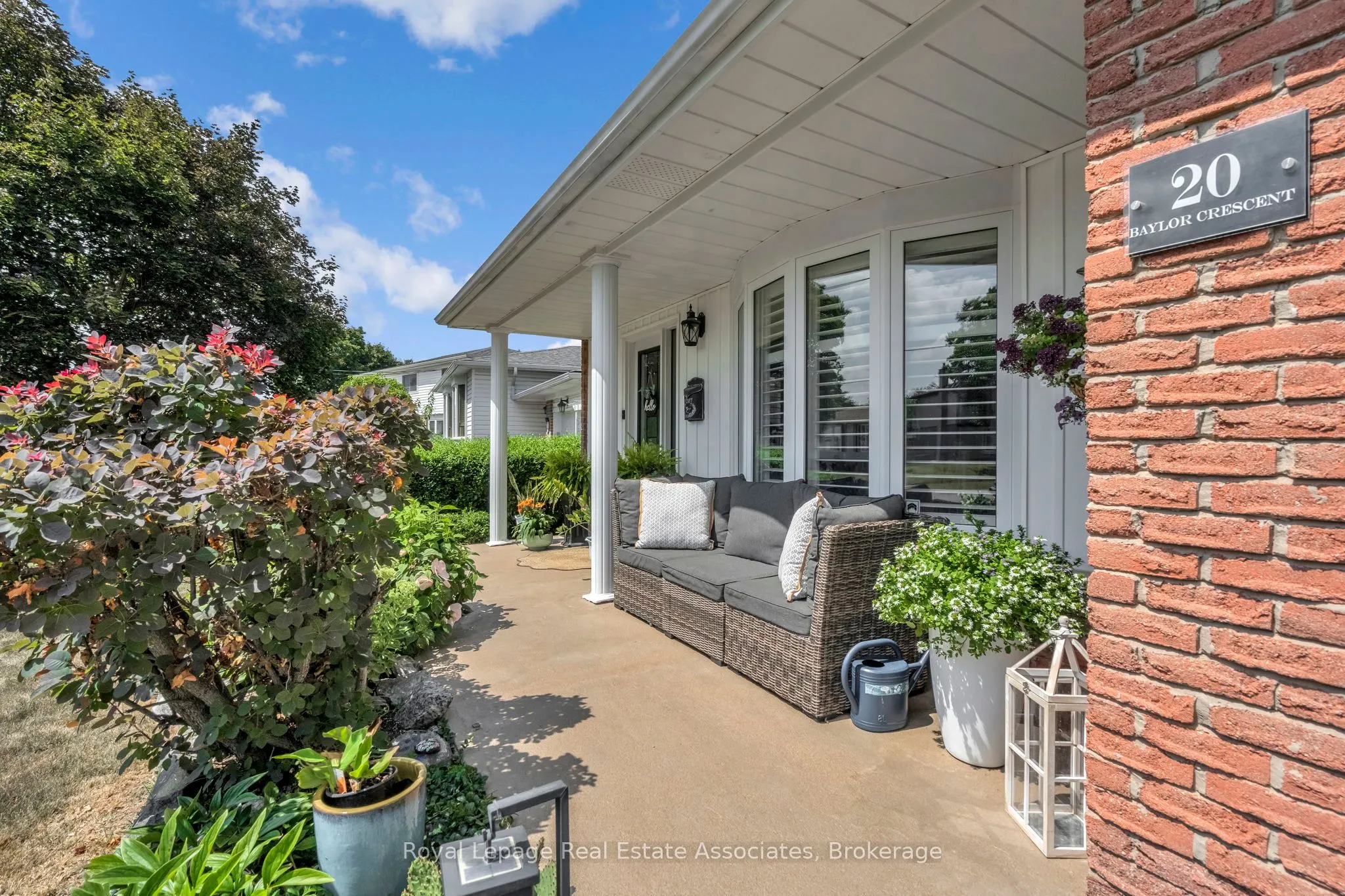 20 Baylor Crescent