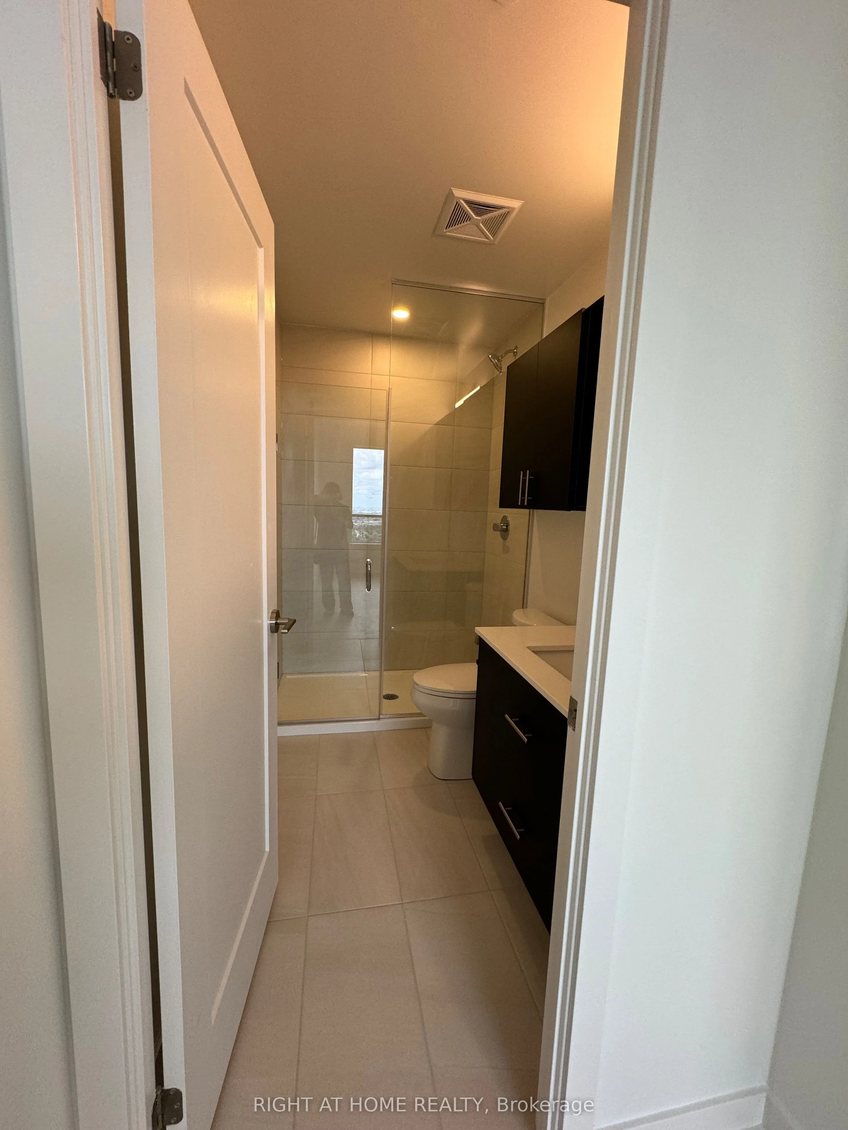 5105 Hurontario Street, #2701