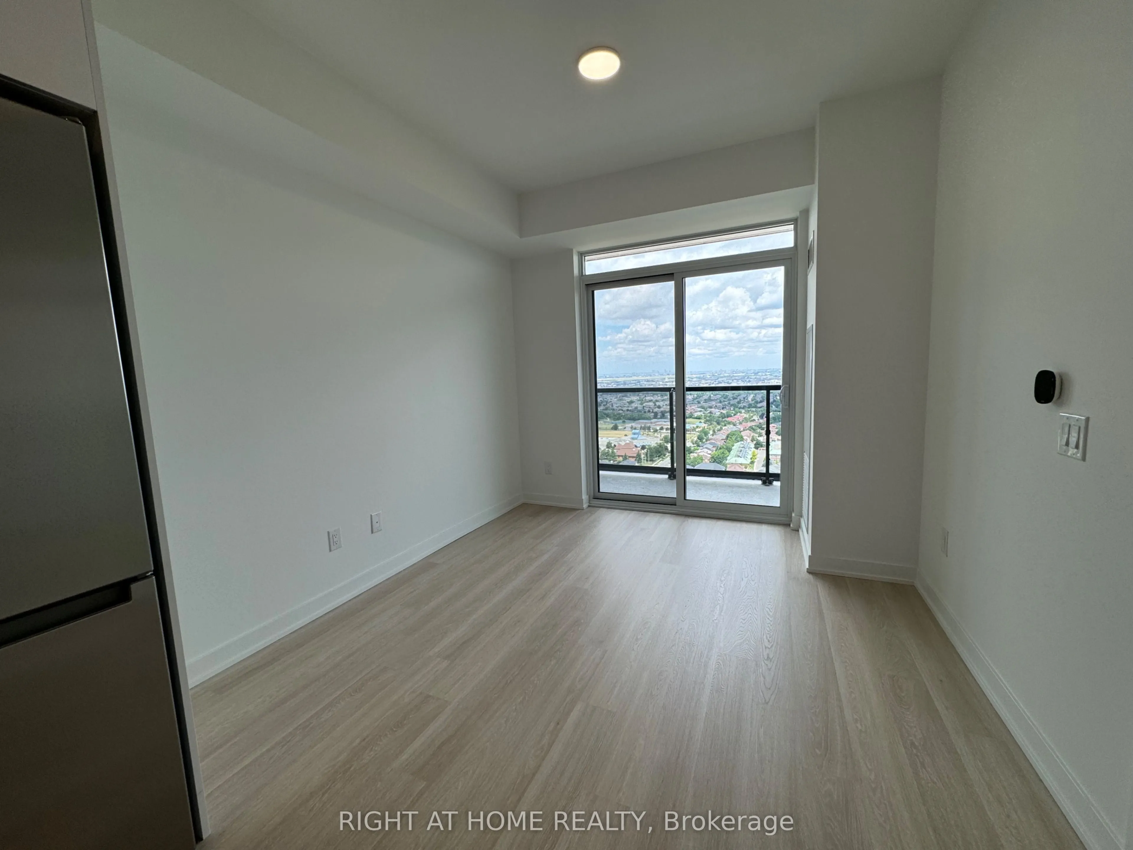 5105 Hurontario Street, #2701