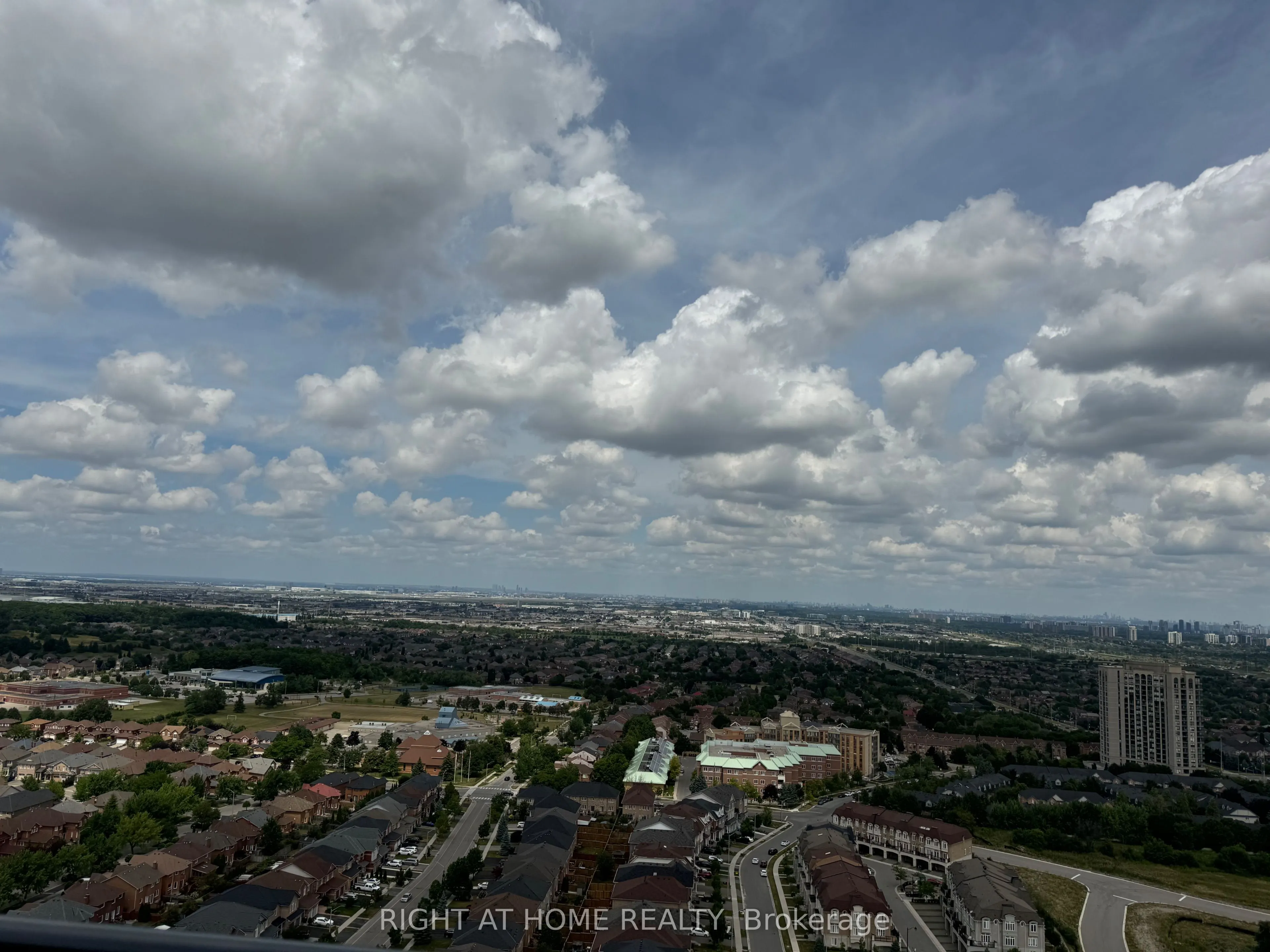5105 Hurontario Street, #2701