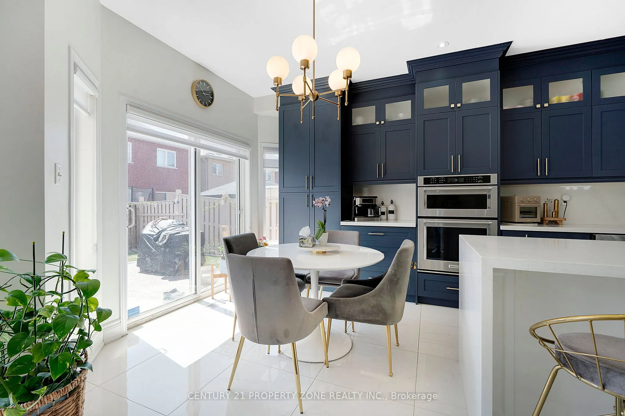 12 Ledgerock Road