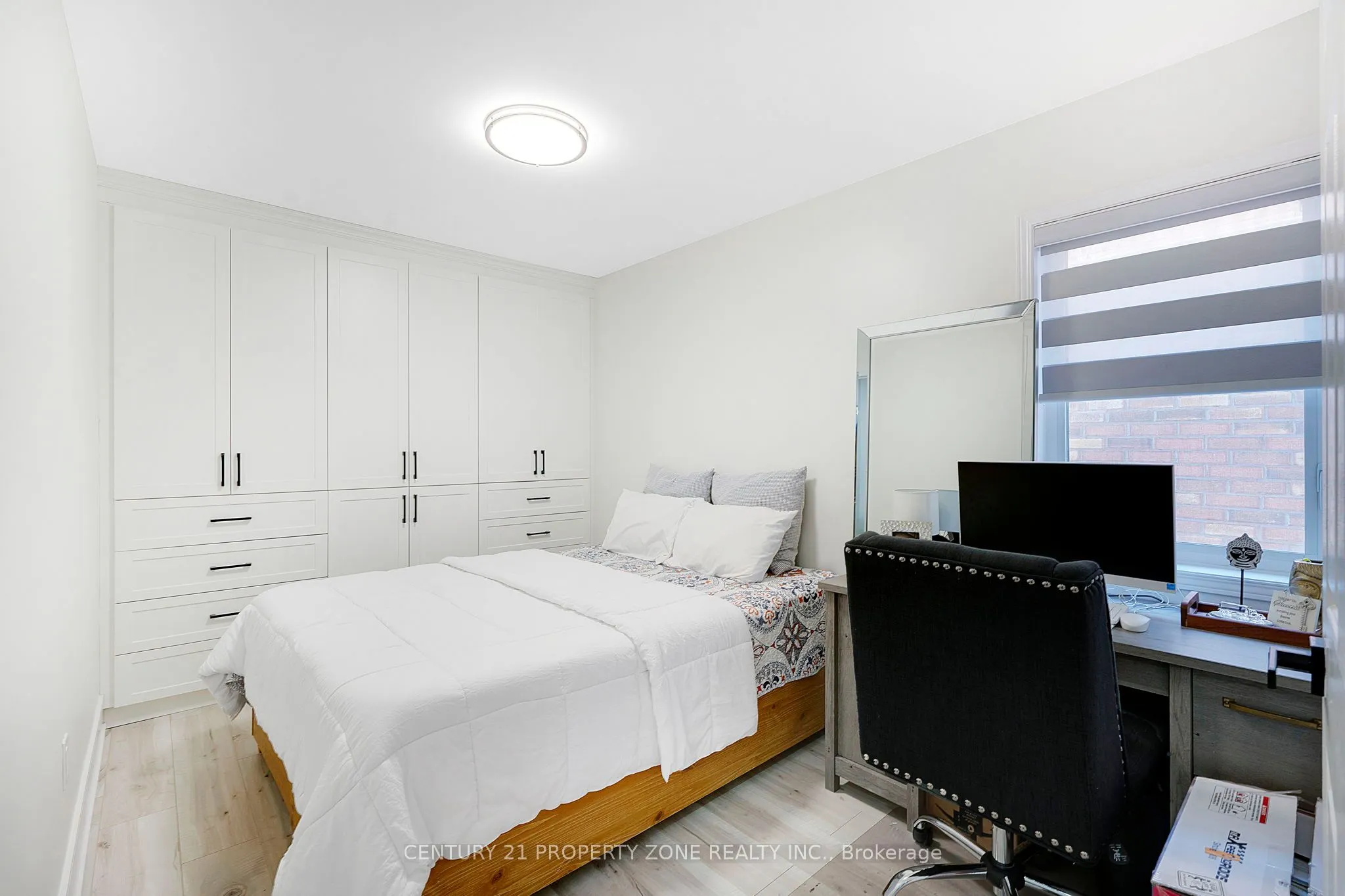 12 Ledgerock Road