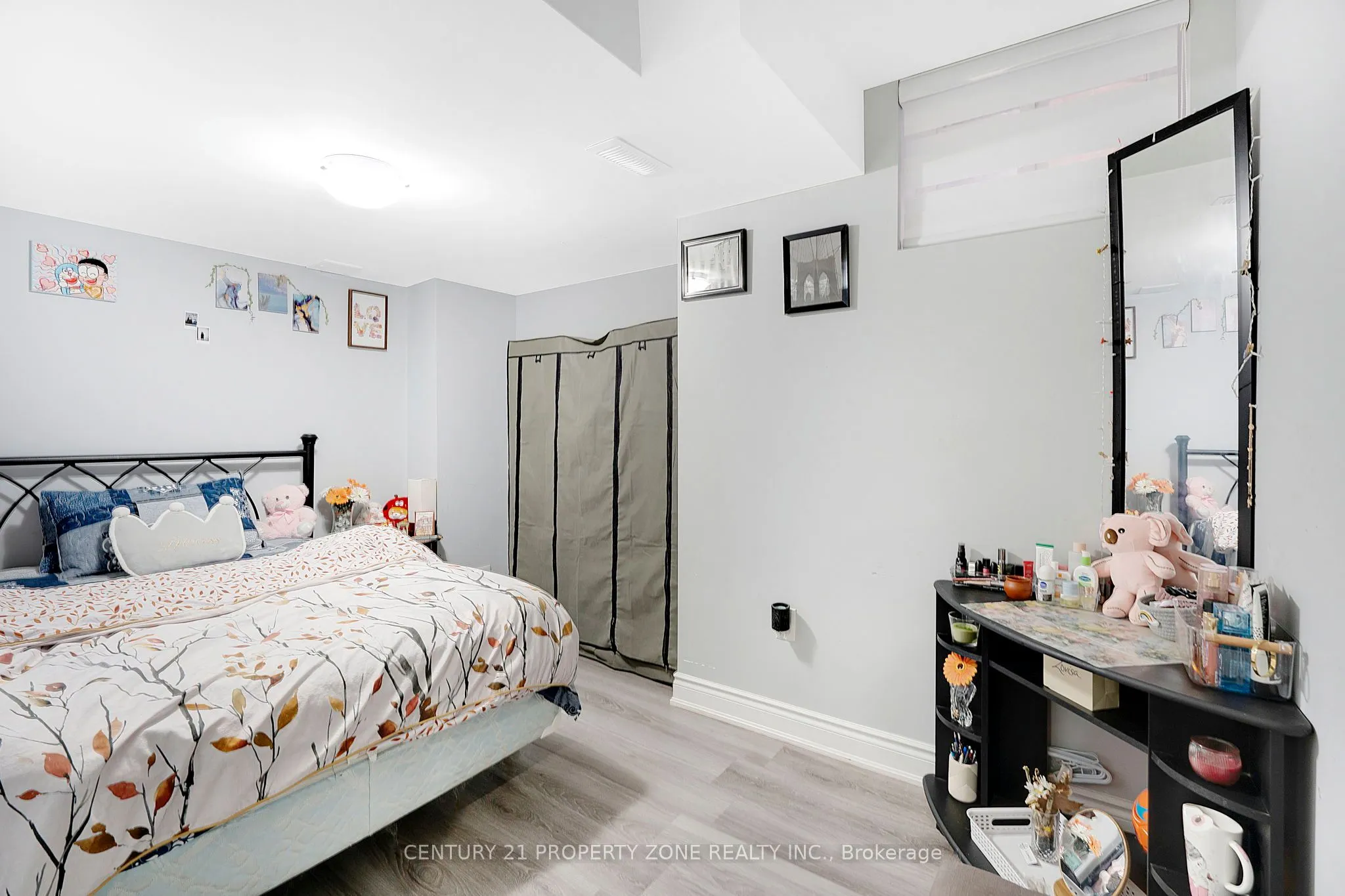12 Ledgerock Road