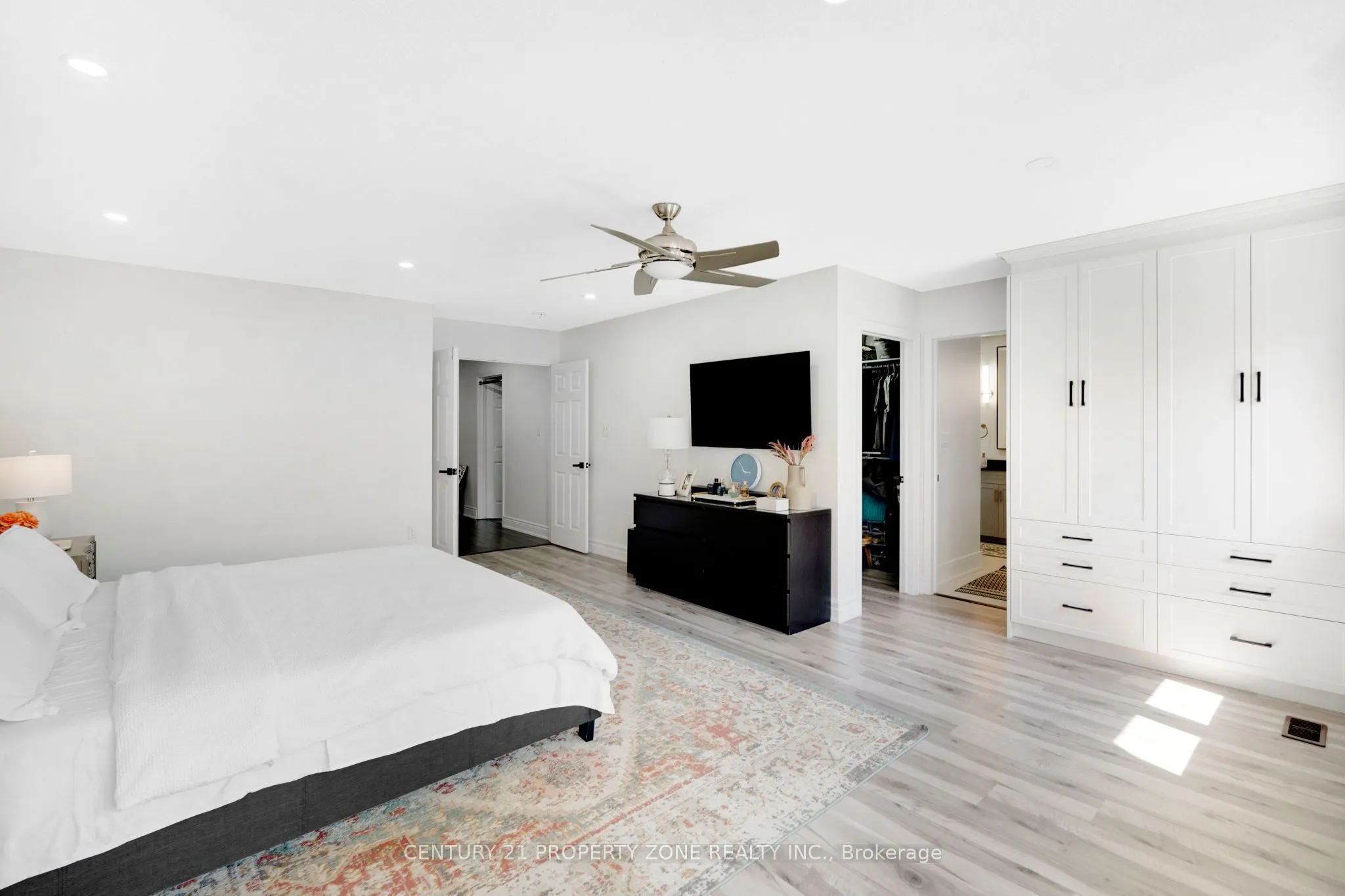12 Ledgerock Road