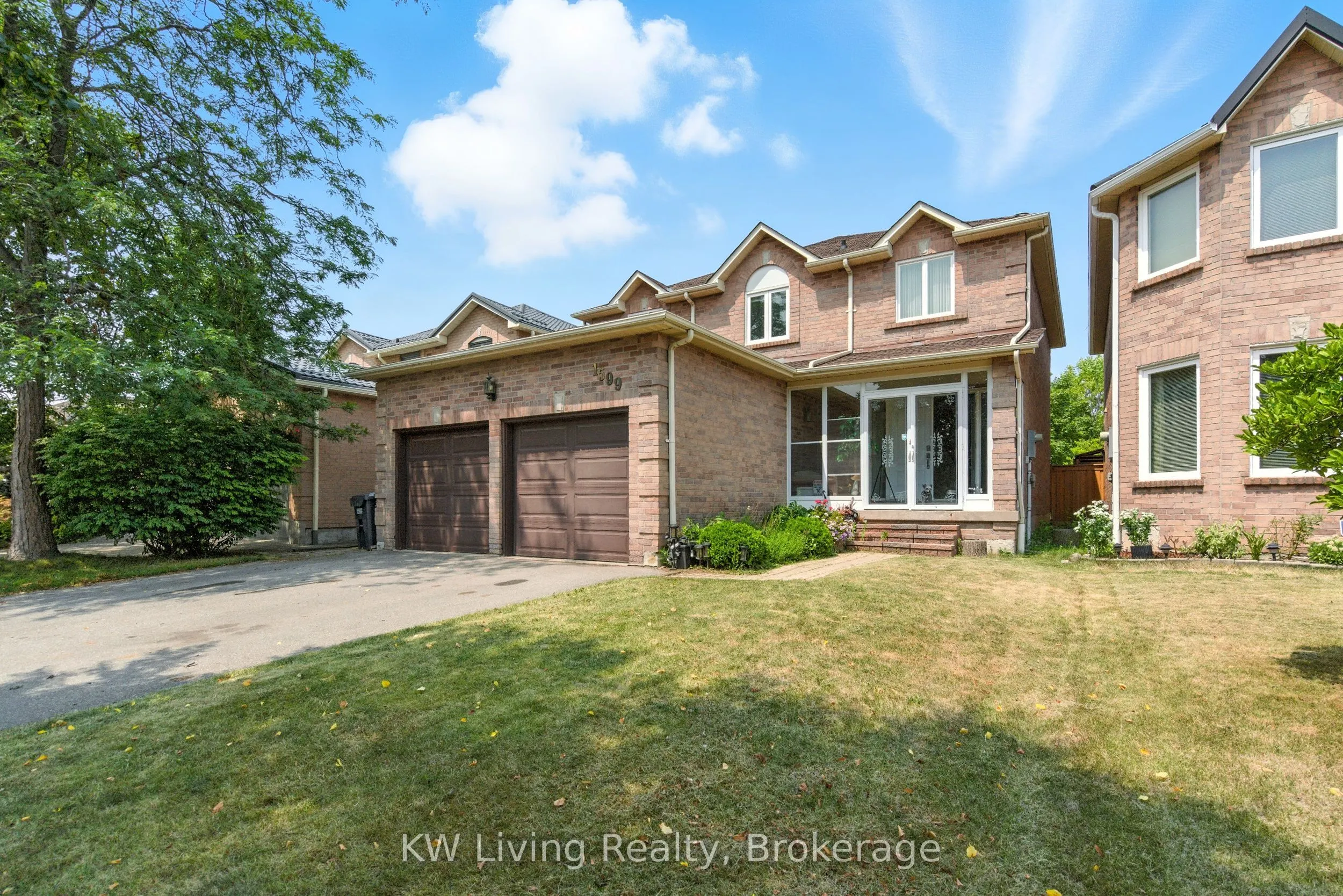 1599 Summergrove Crescent