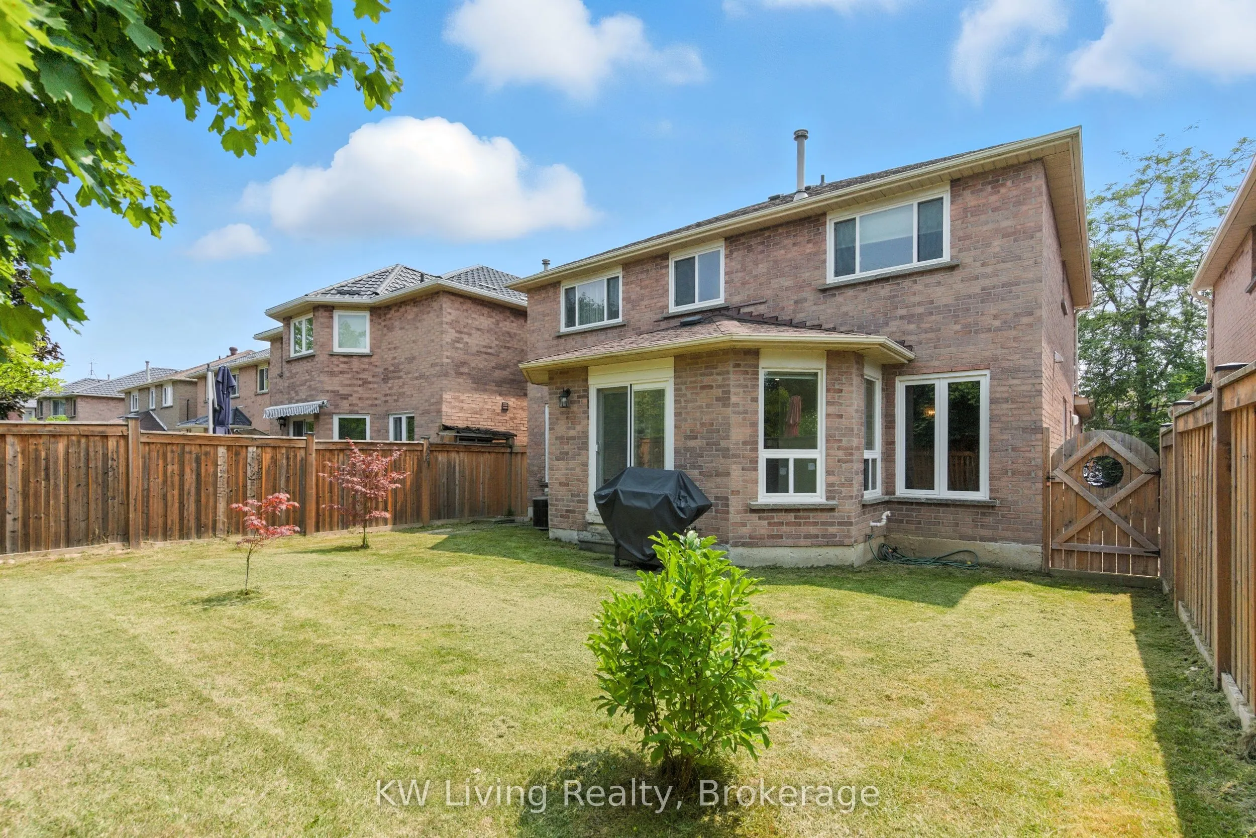 1599 Summergrove Crescent
