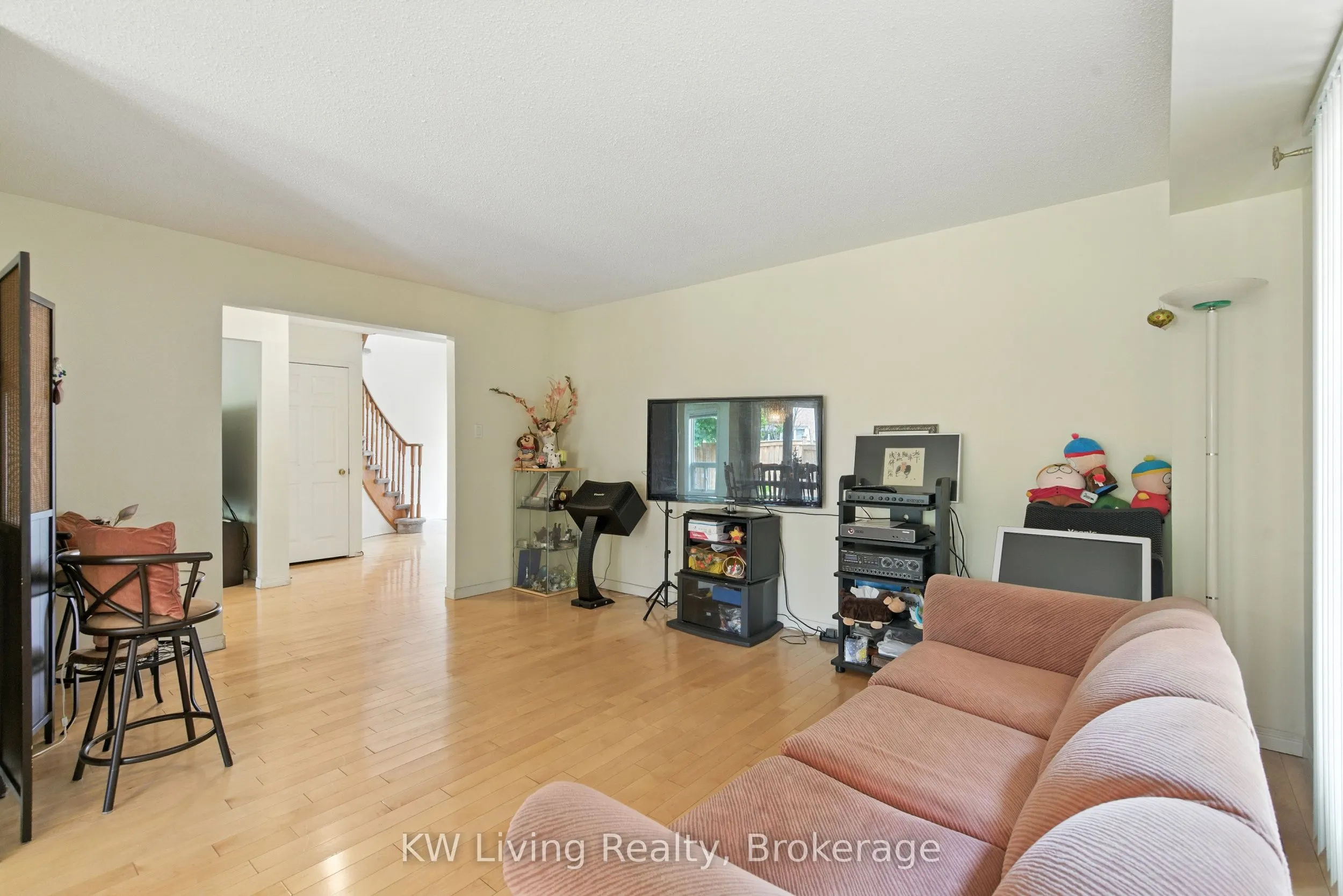 1599 Summergrove Crescent