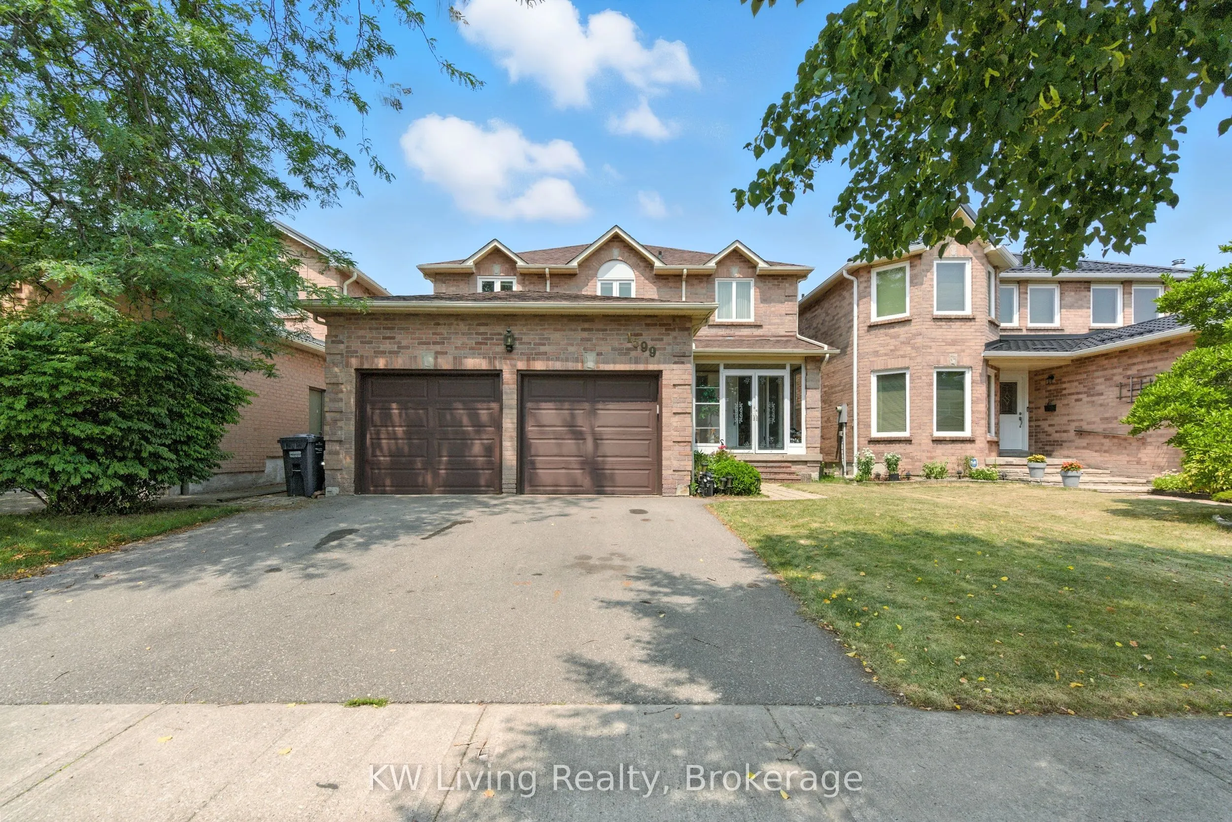 1599 Summergrove Crescent