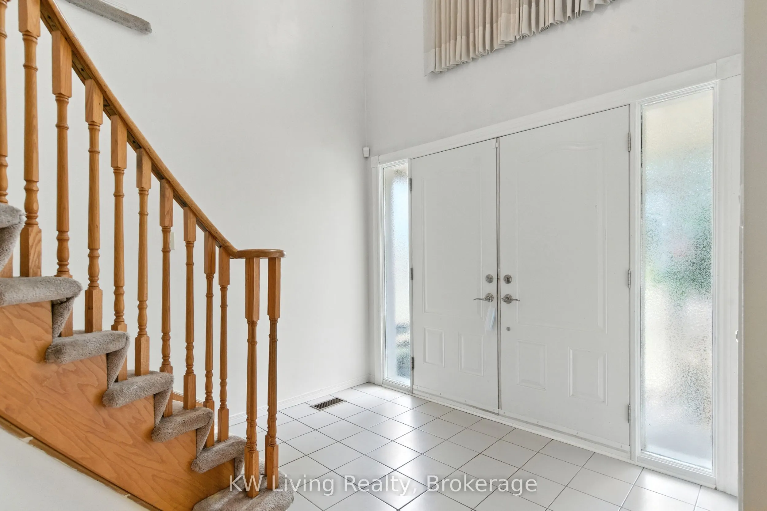 1599 Summergrove Crescent