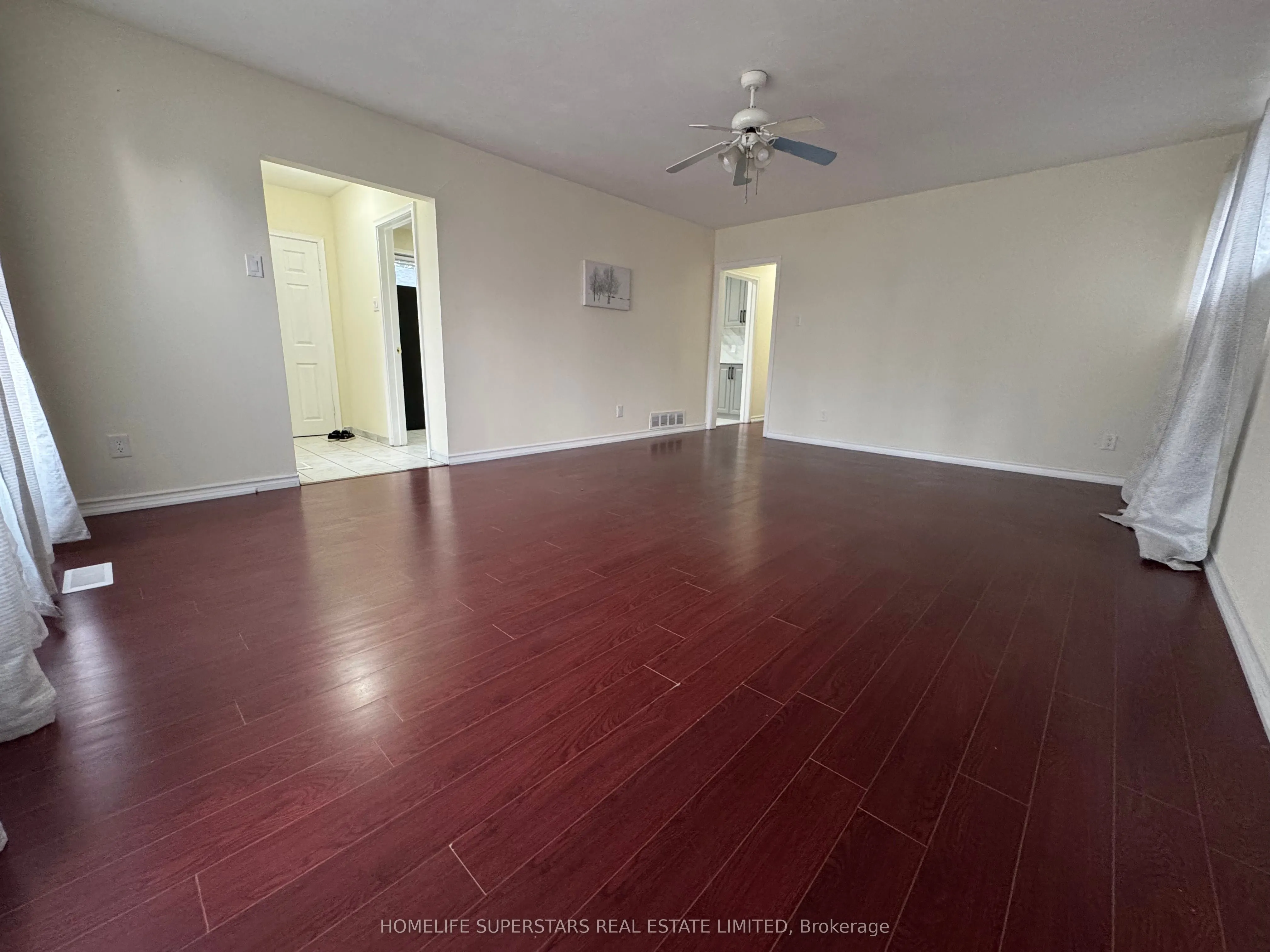 24 Farr Avenue, #(Main Floor)