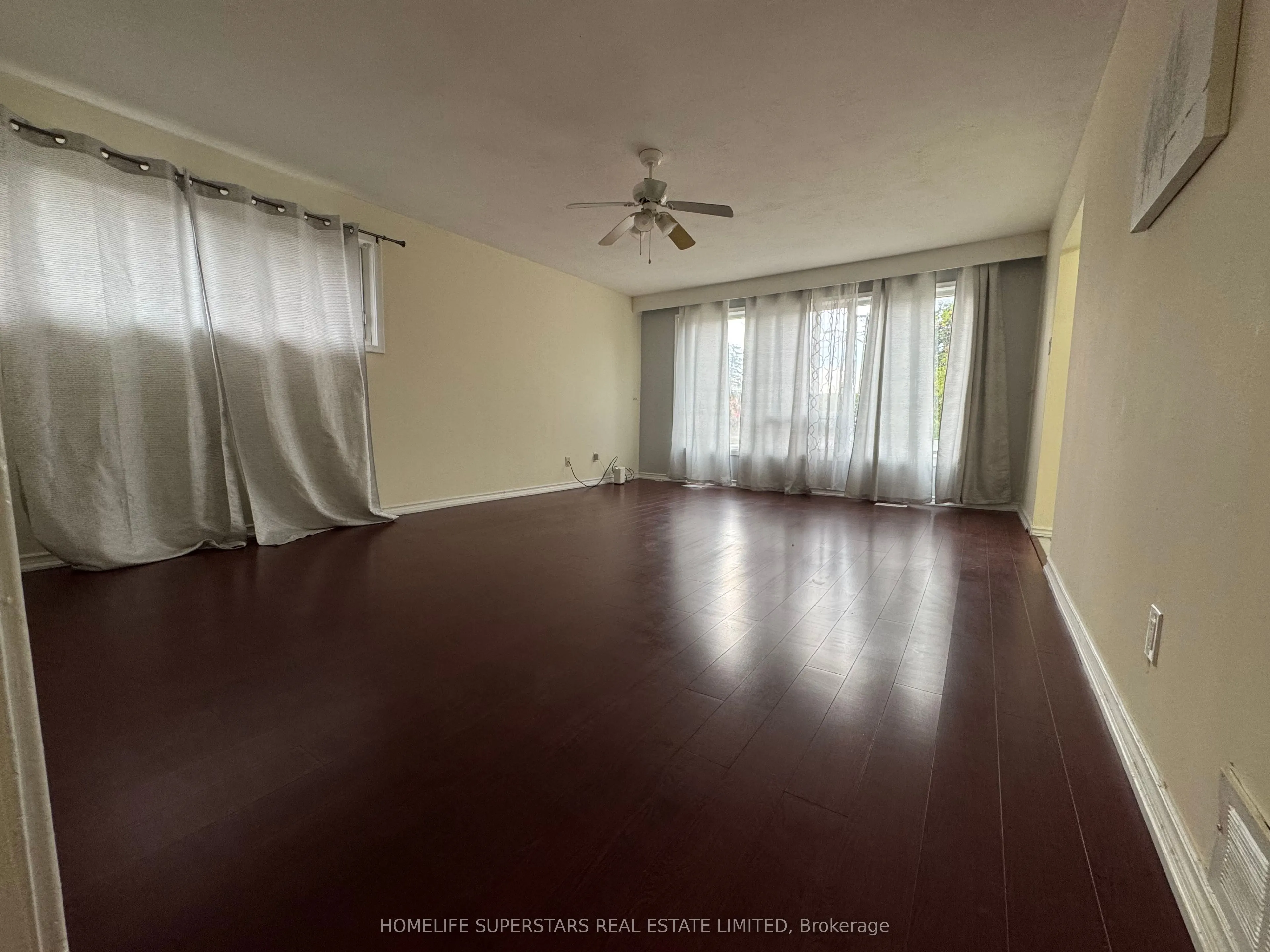 24 Farr Avenue, #(Main Floor)