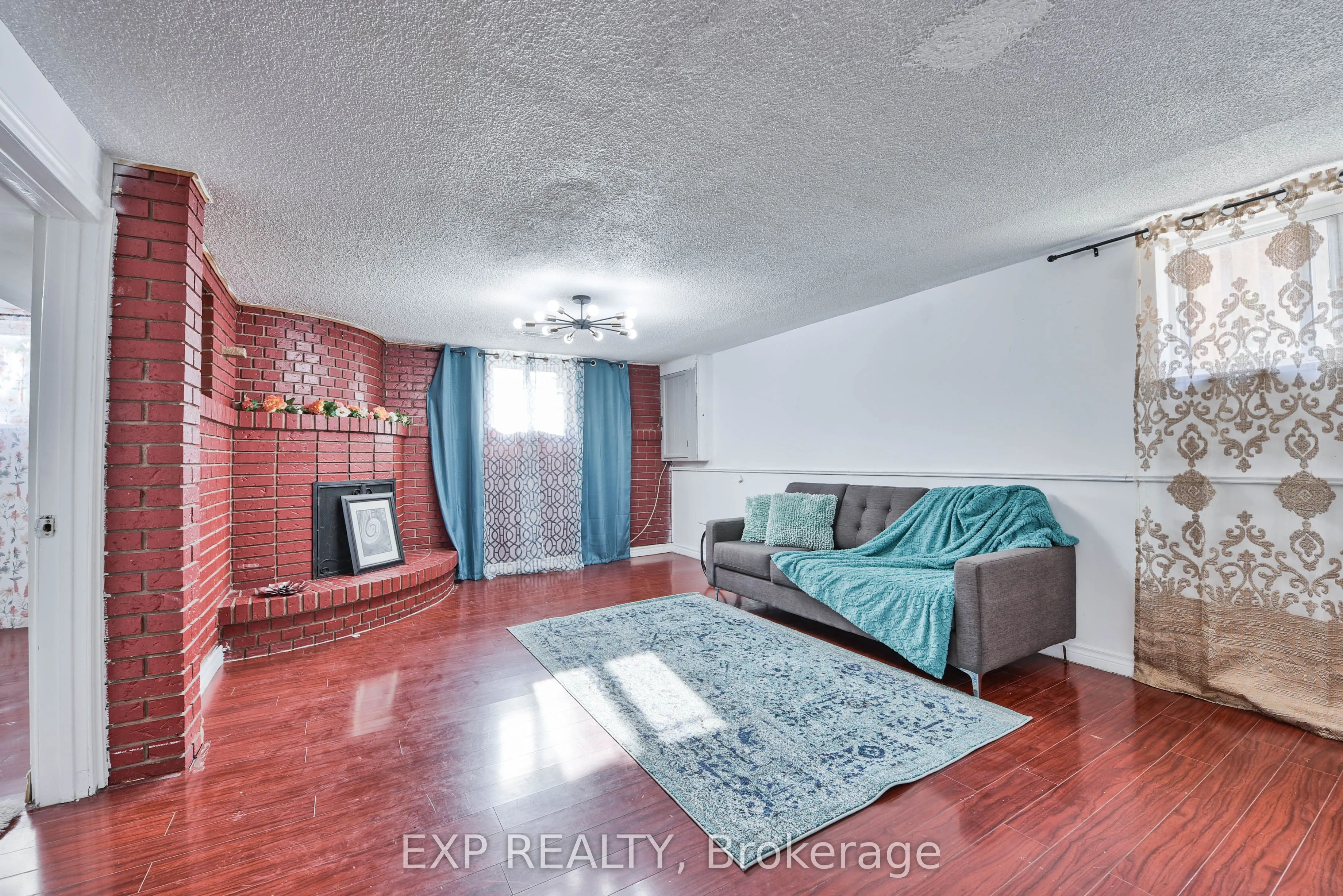 7292 Redfox Road