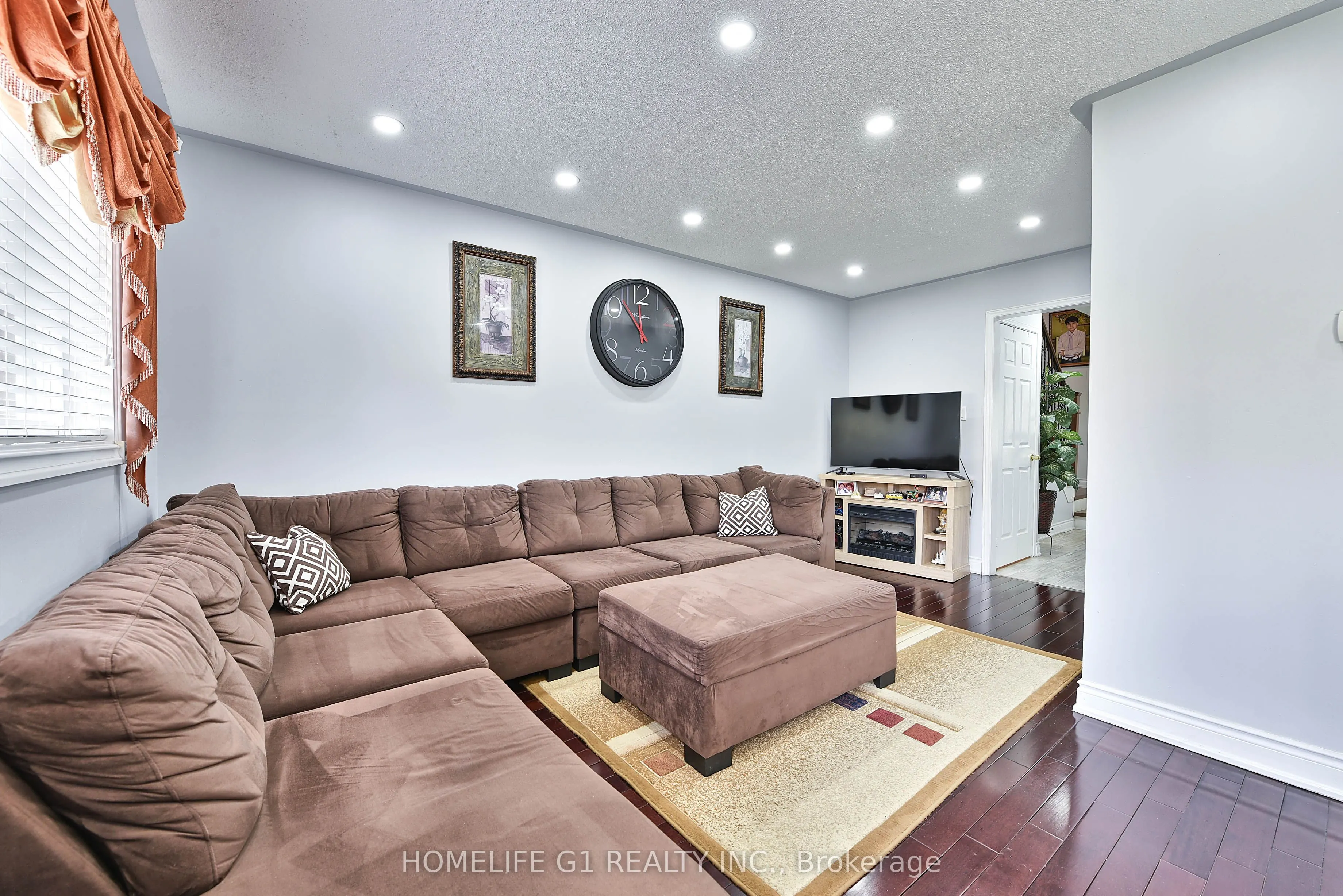 3817 Densbury Drive