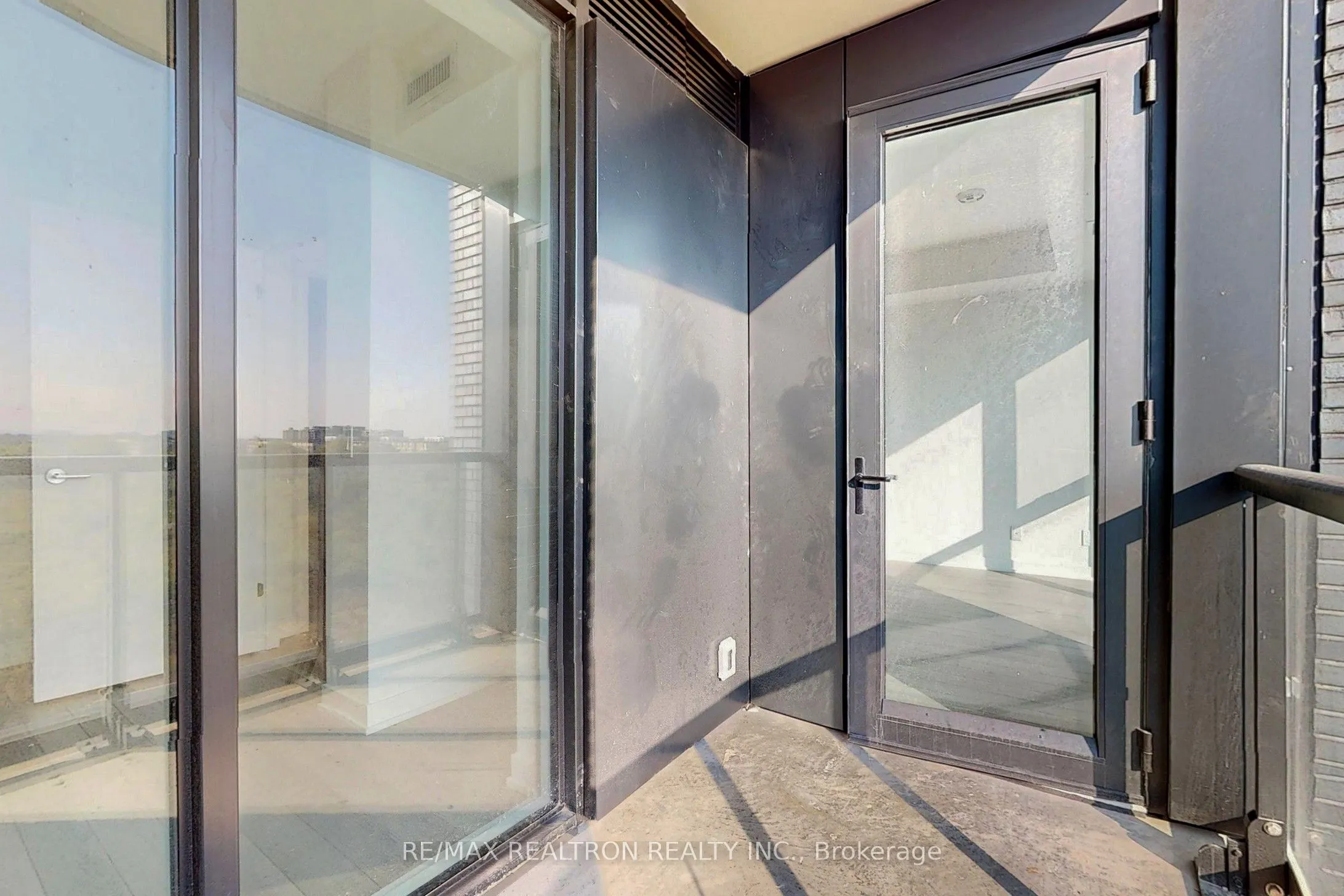 3079 Trafalgar Road, #503